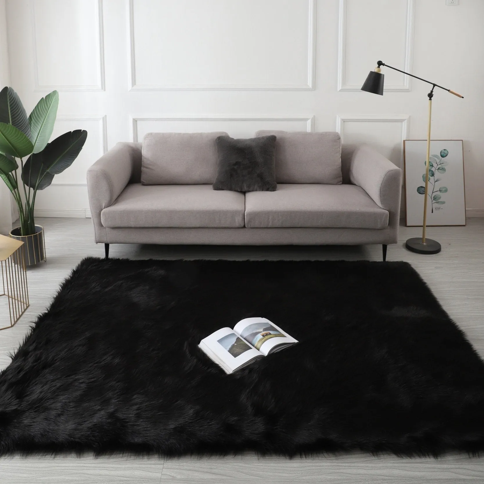 84 in L Ultra Soft Fluffy Faux Fur Sheepskin Area Rug - 6' x 7'