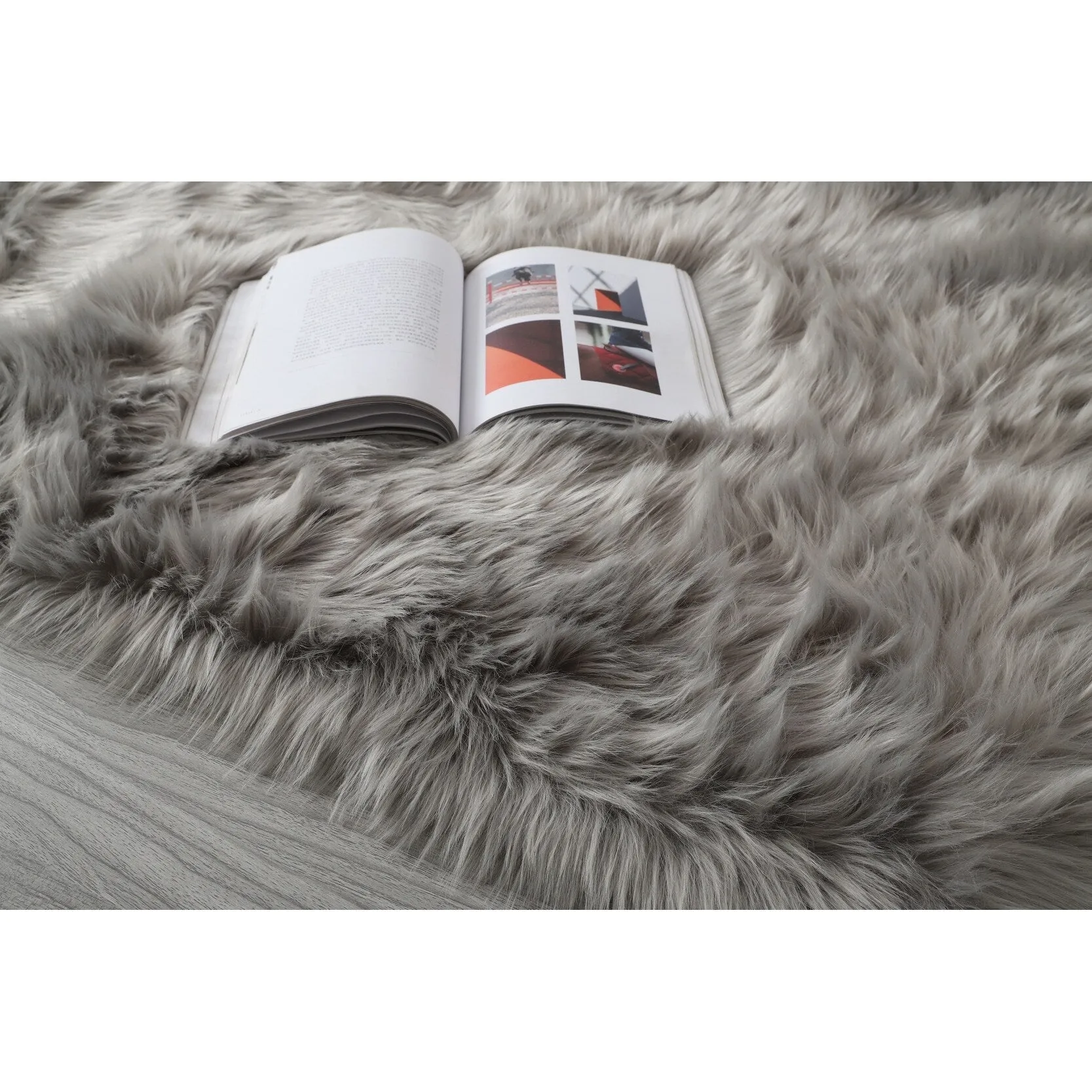 84 in L Ultra Soft Fluffy Faux Fur Sheepskin Area Rug - 6' x 7'