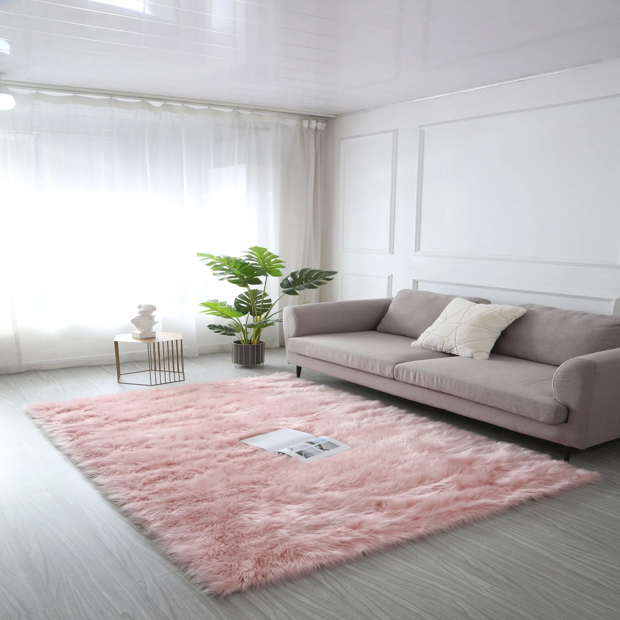 84 in L Ultra Soft Fluffy Faux Fur Sheepskin Area Rug - 6' x 7'