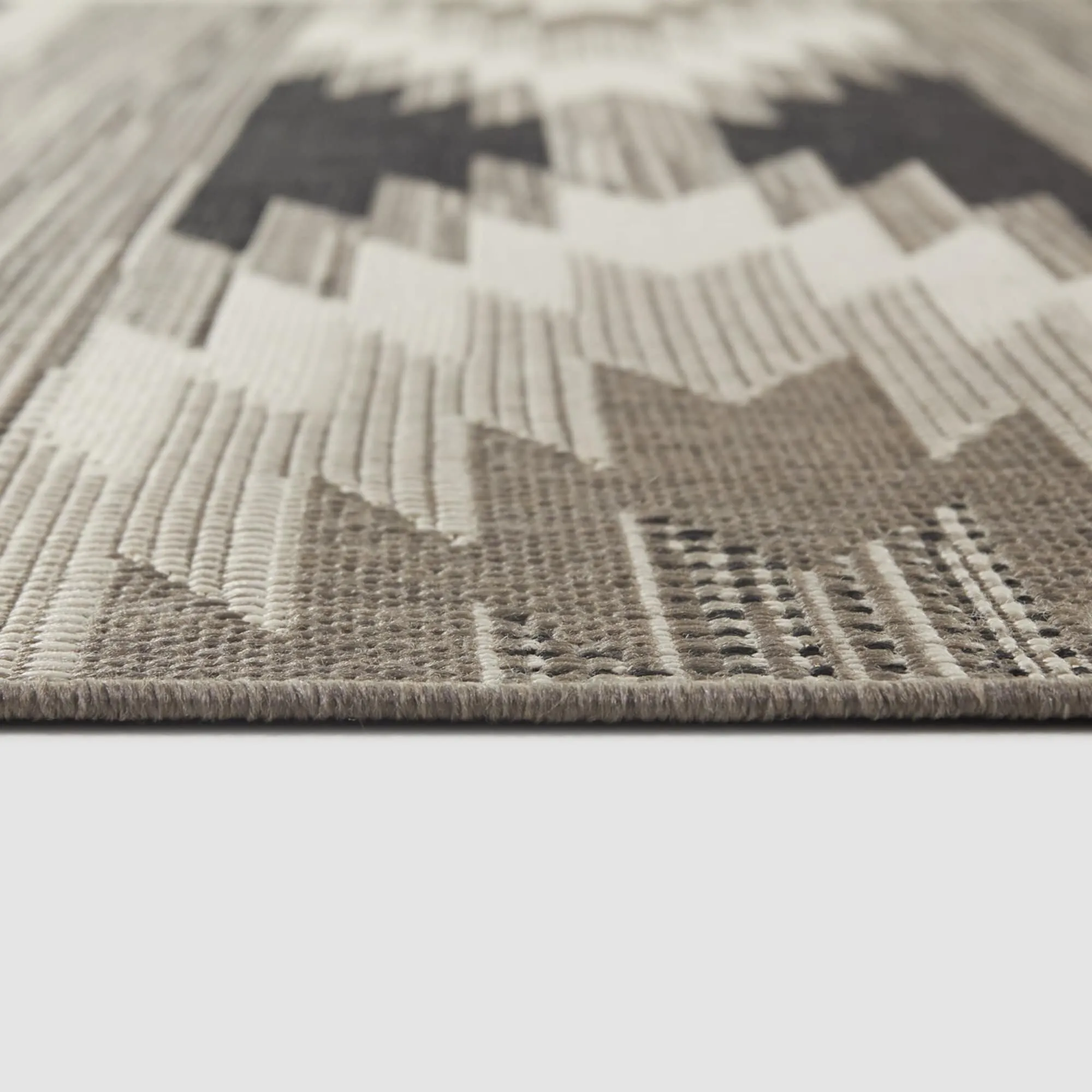 Adan Diamond Indoor/Outdoor Area Rug