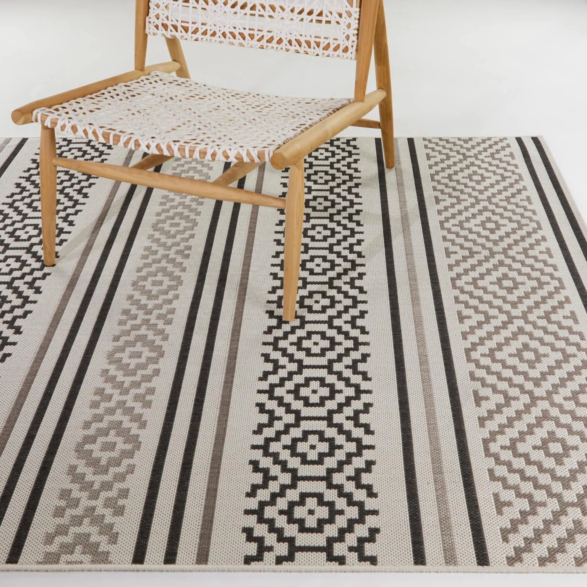 Alain Transitional Stripe Indoor/Outdoor Area Rug