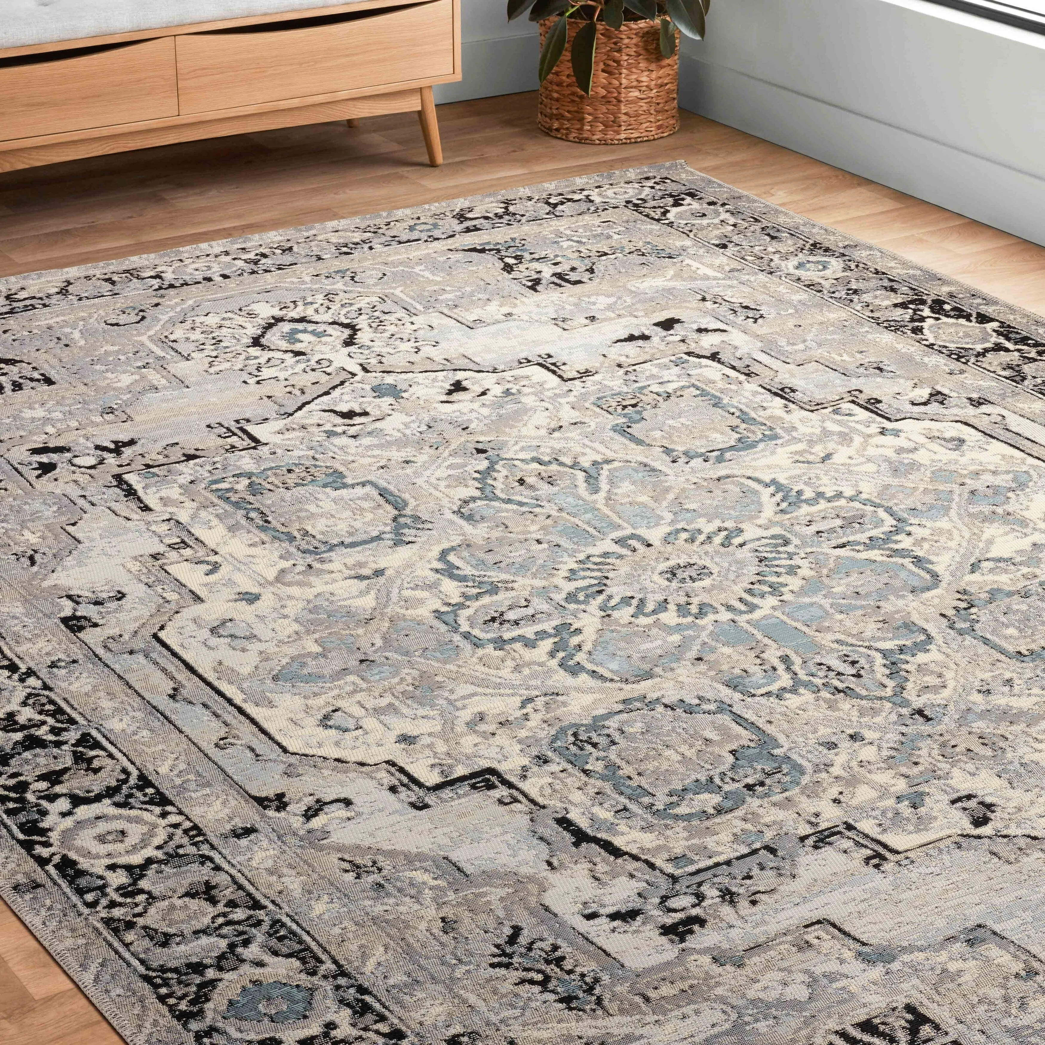 Alexander Home Armanda Modern Floral Indoor/ Outdoor Area Rug