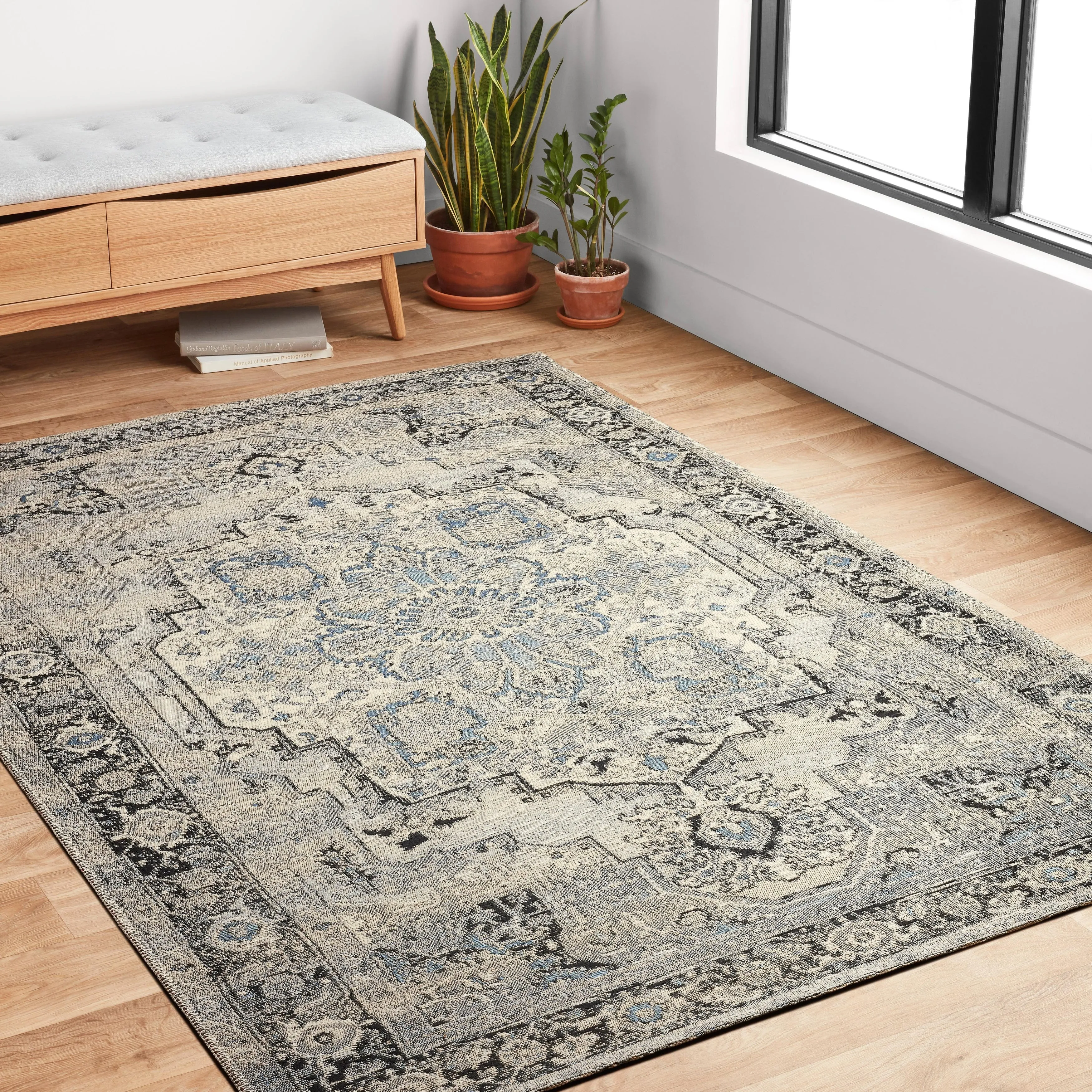 Alexander Home Armanda Modern Floral Indoor/ Outdoor Area Rug
