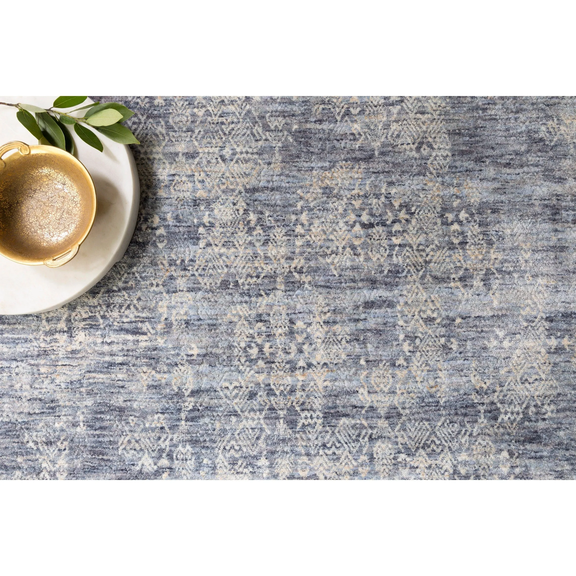 Alexander Home Distressed Malina Traditional Persian Rug