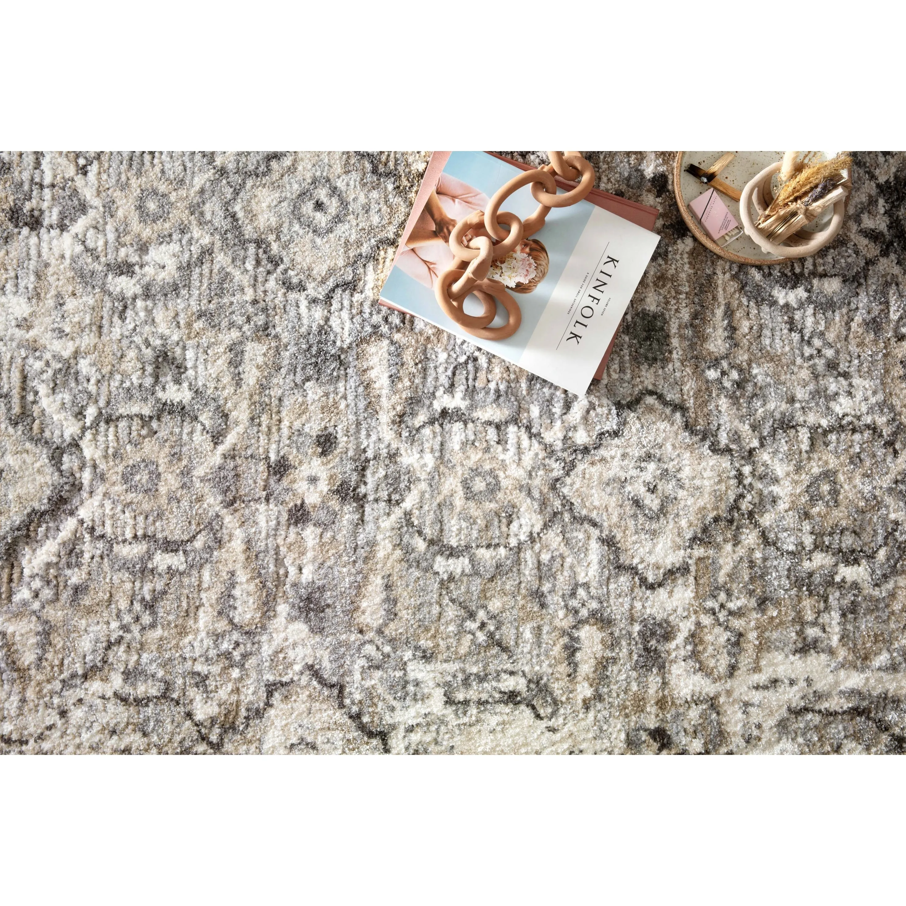 Alexander Home Giovanni Vintage Transitional Area Rug