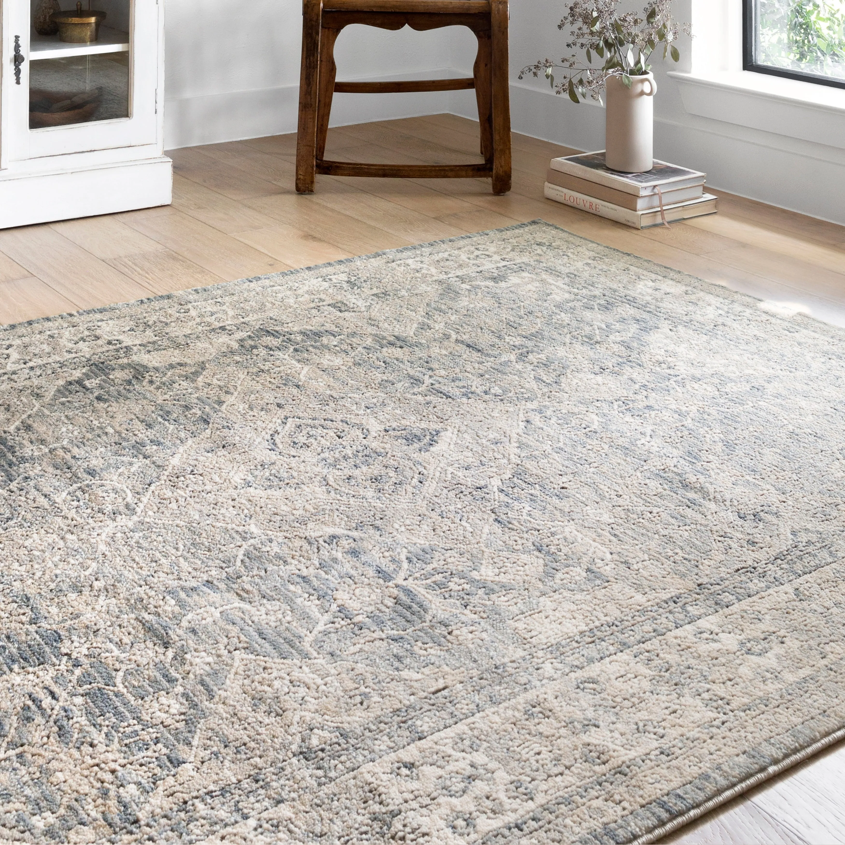 Alexander Home Josefina Diamond Floral Traditional Rug