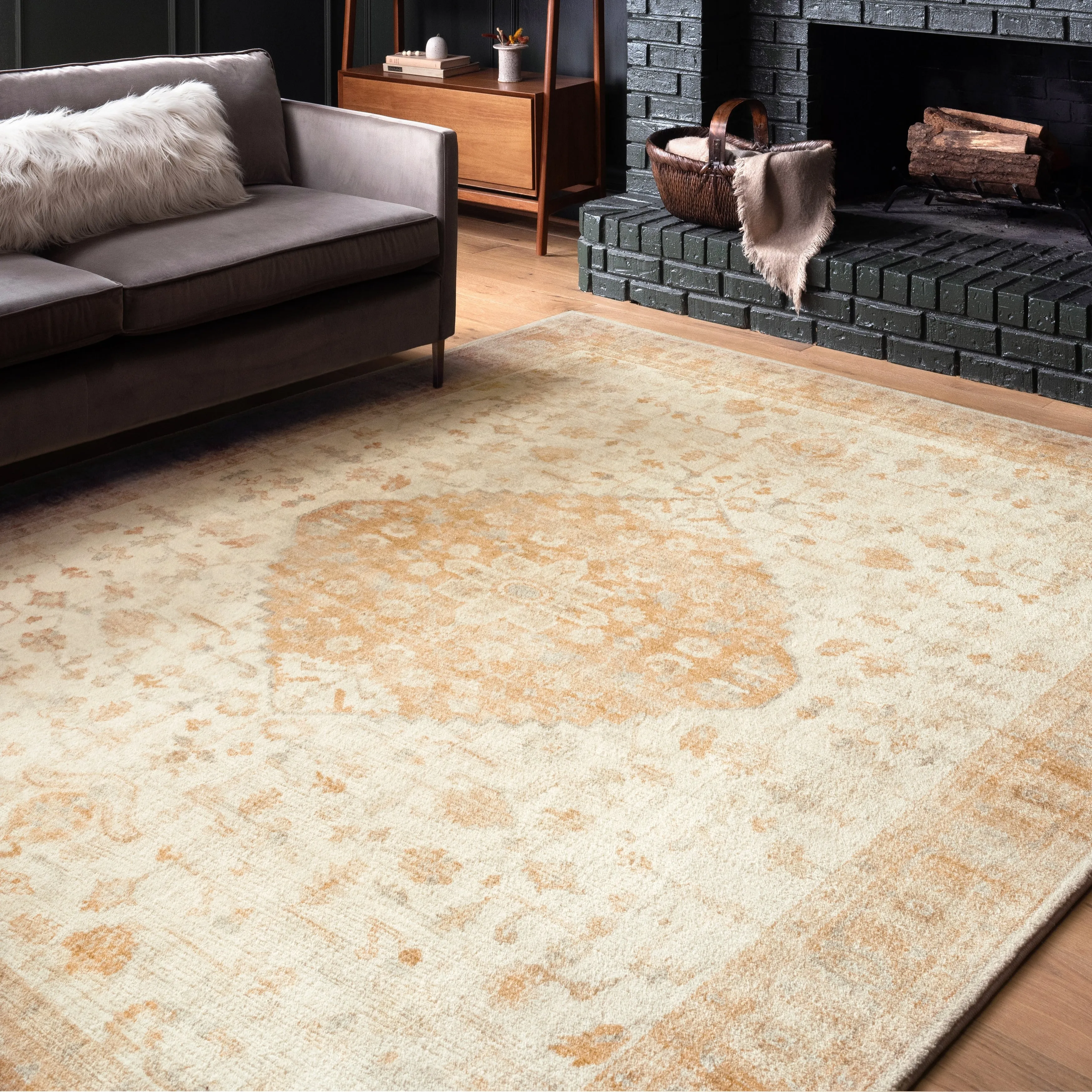 Alexander Home Juliet Medallion Ultra-Soft Distressed Oriental Rug