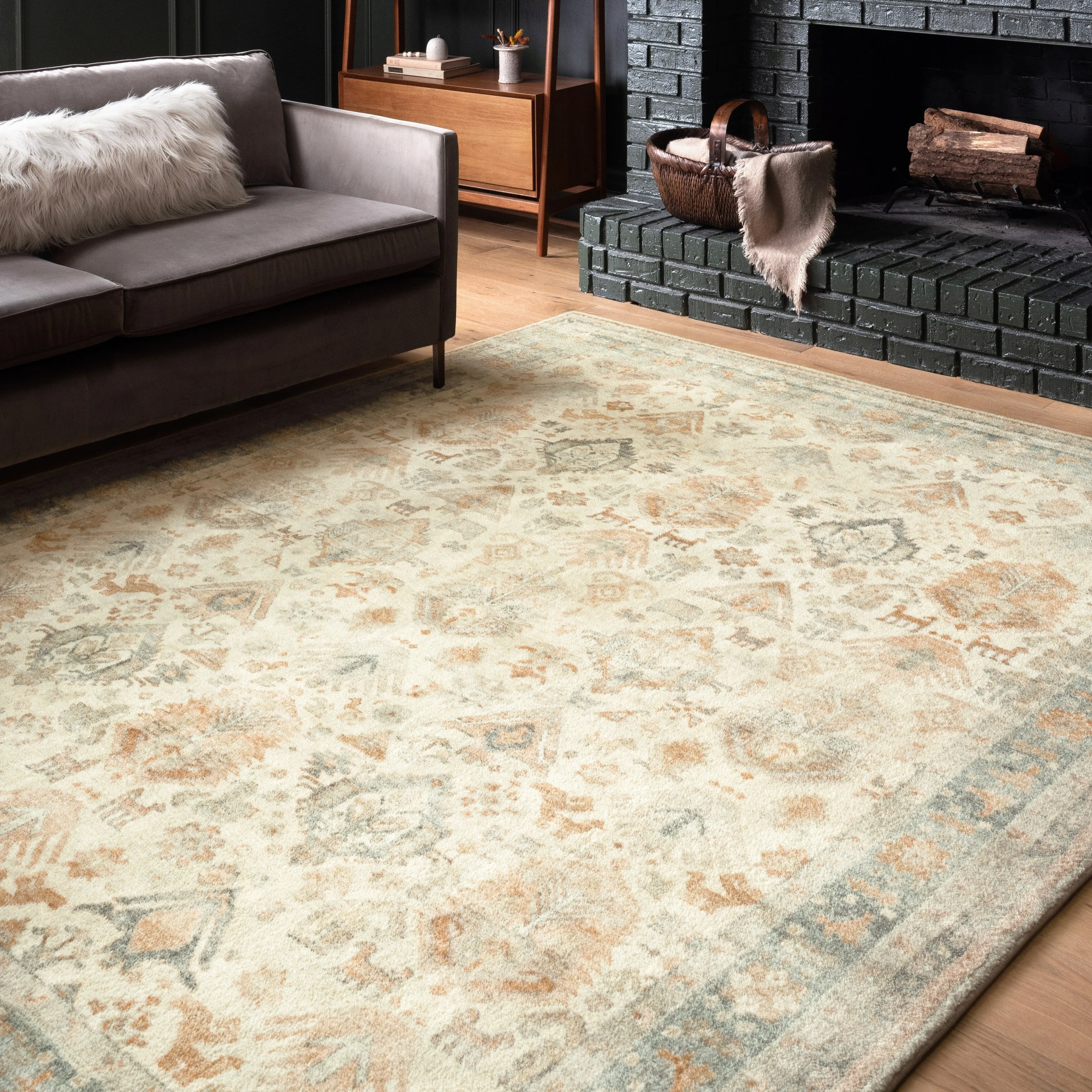 Alexander Home Juliet Ultra-Soft Distressed Traditional Persian Rug