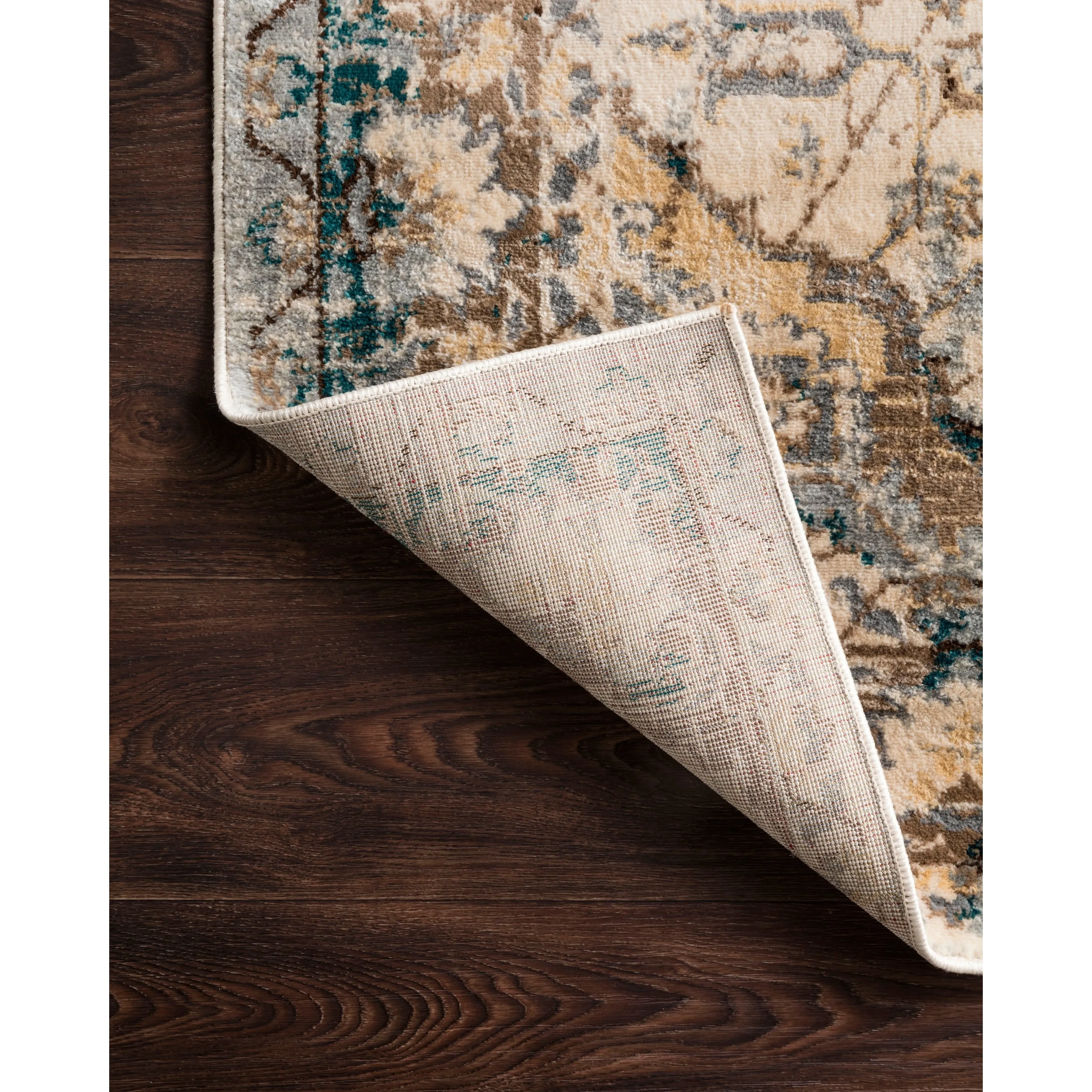 Alexander Home Karla Traditional Area Rug