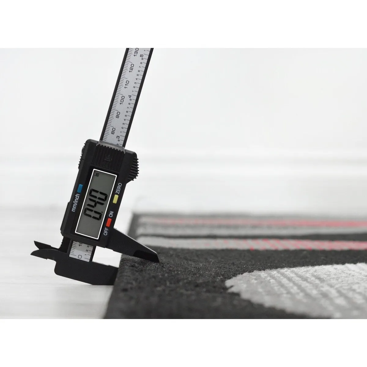 Allstar Modern Accent Rug with Multiple Shape design