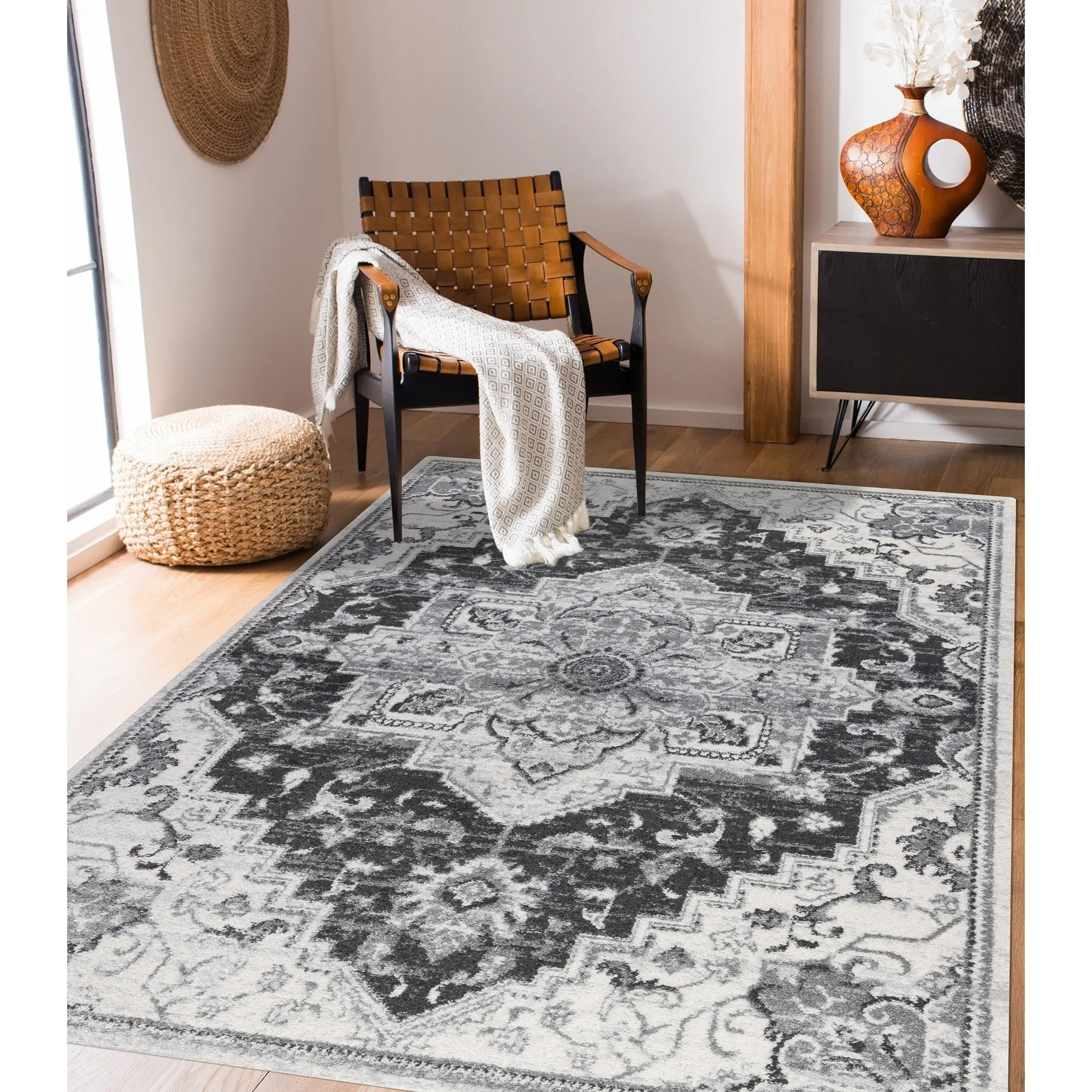 Alvia Yana Medallion Area Rug