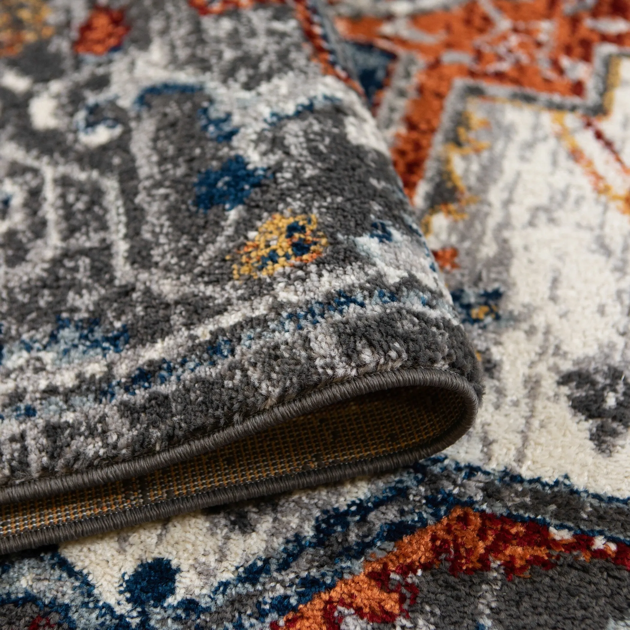 Alvia Yana Medallion Area Rug
