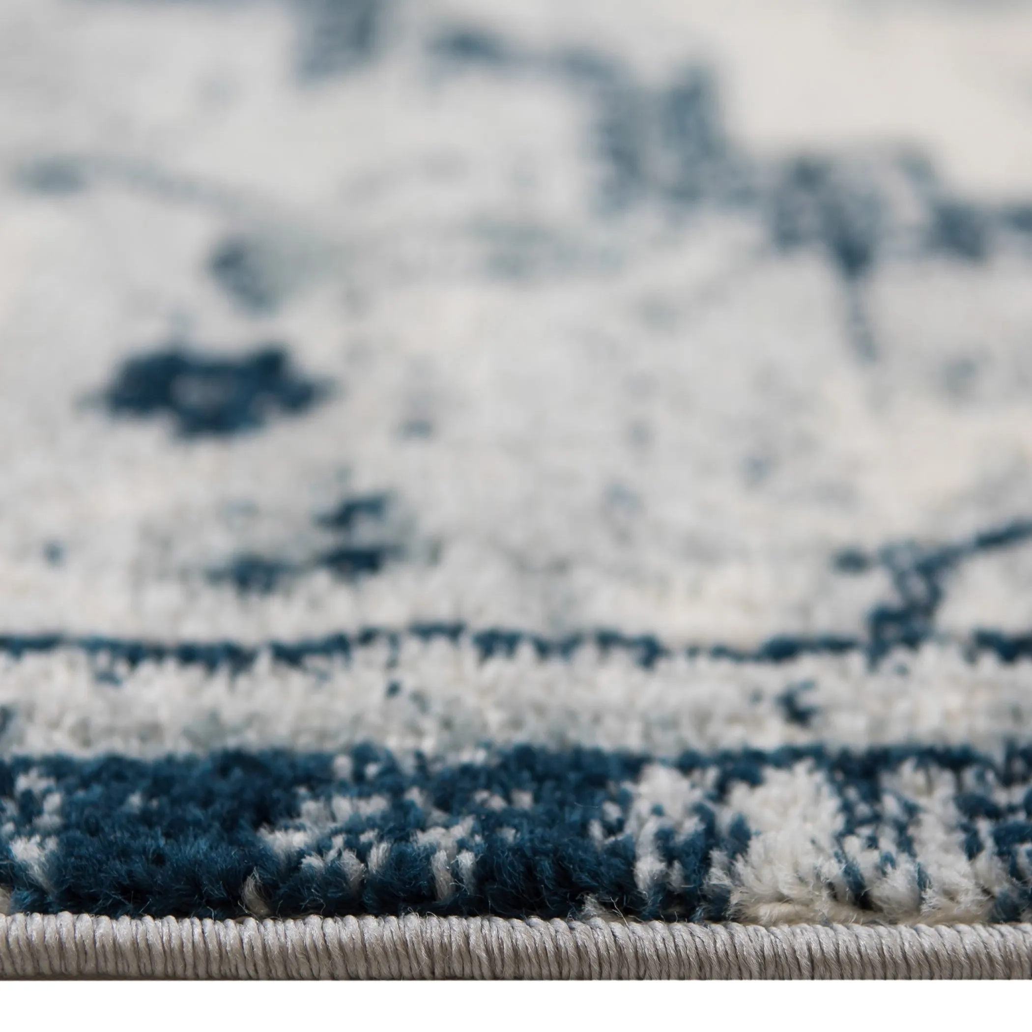 Alvia Yana Medallion Area Rug