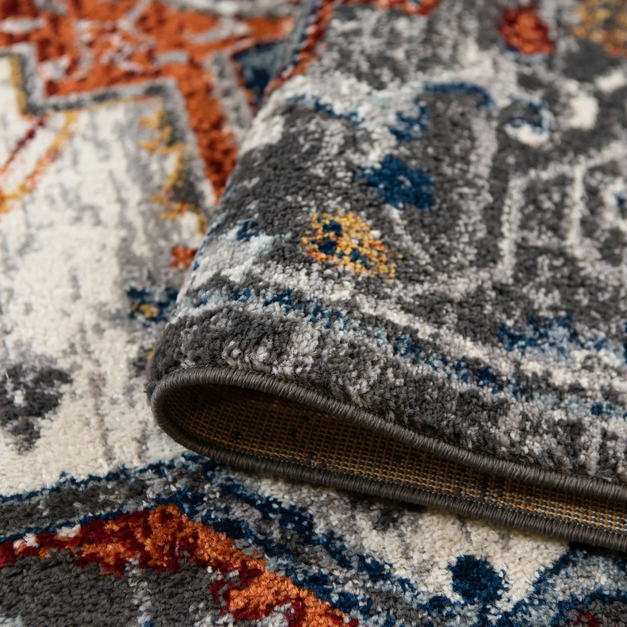 Alvia Yana Medallion Area Rug
