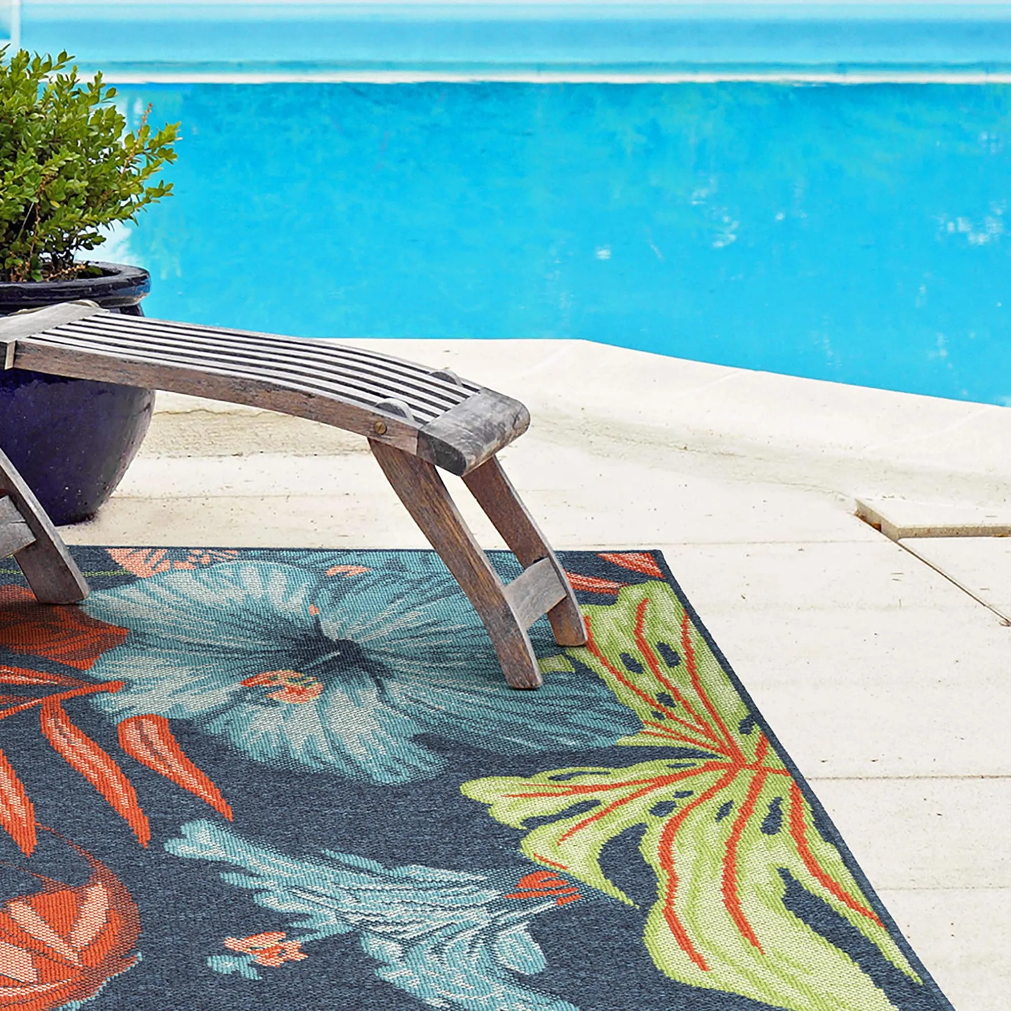 Amalie Geometric Border Coastal Polypropylene Indoor/ Outdoor Area Rug