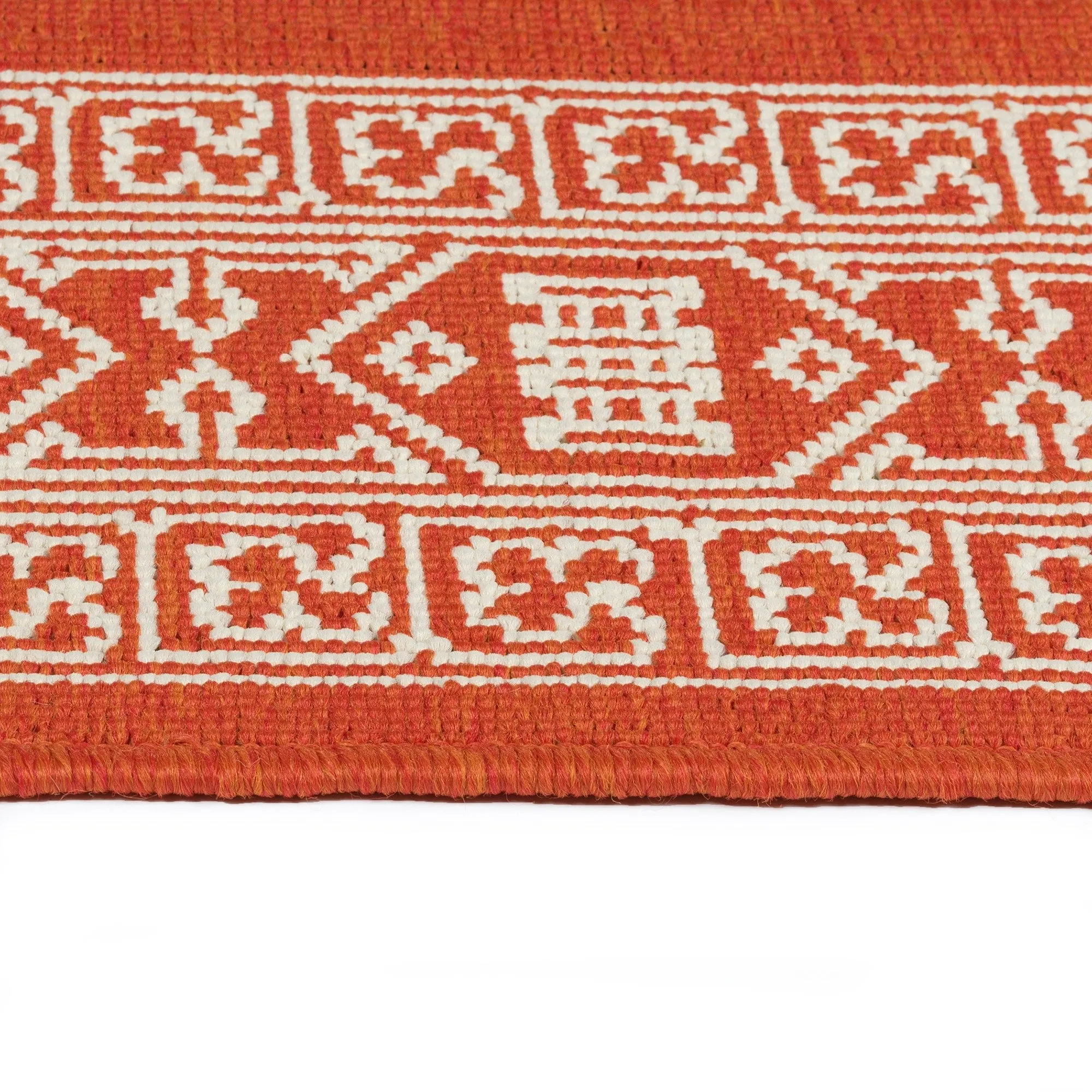 Amalie Geometric Border Coastal Polypropylene Indoor/ Outdoor Area Rug