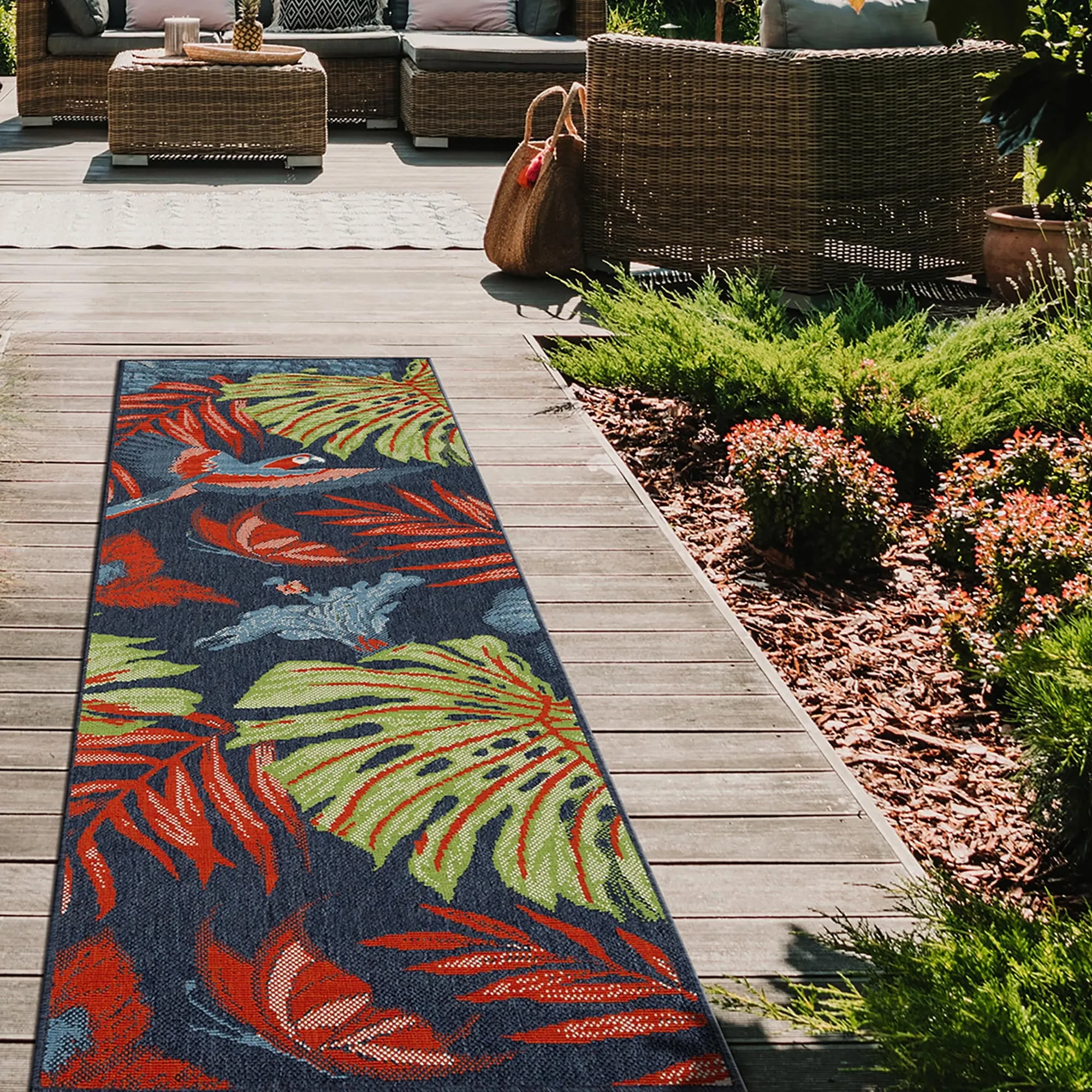 Amalie Geometric Border Coastal Polypropylene Indoor/ Outdoor Area Rug