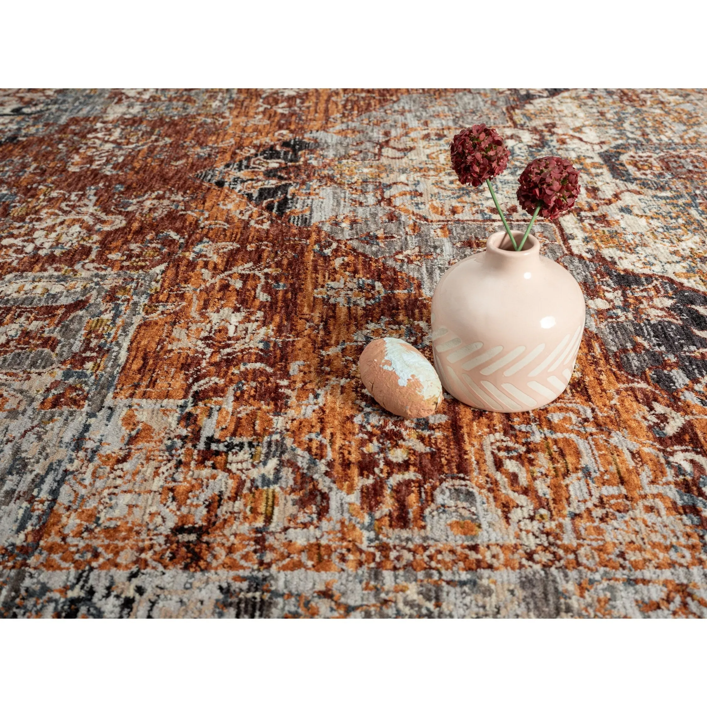 Amelia Collection Traditional Area Rug