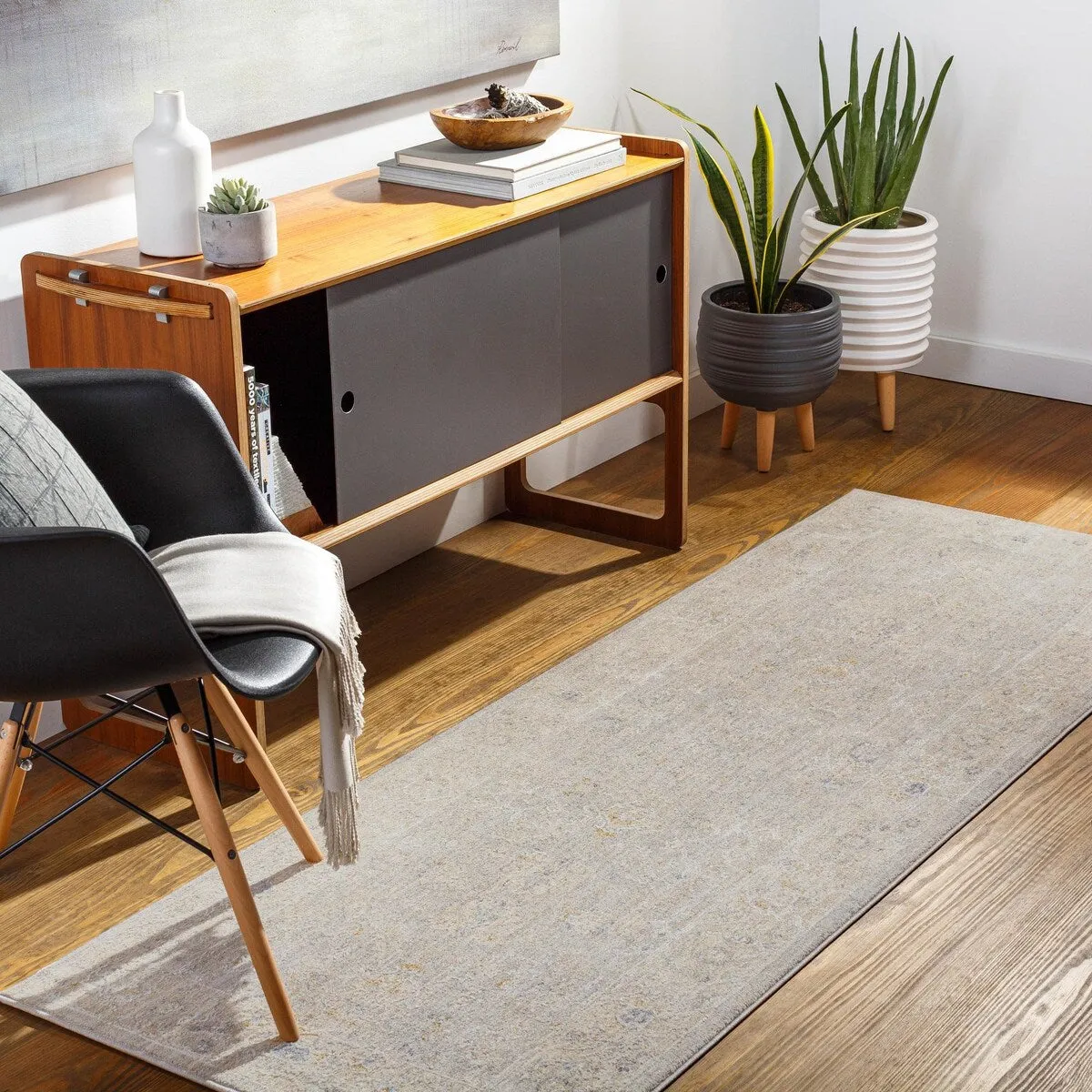 Anthony Traditional Area Rug