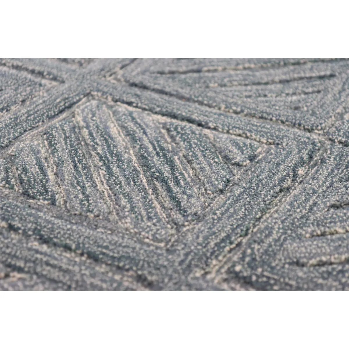 Bashian Nayla Azure Transitional Area Rug