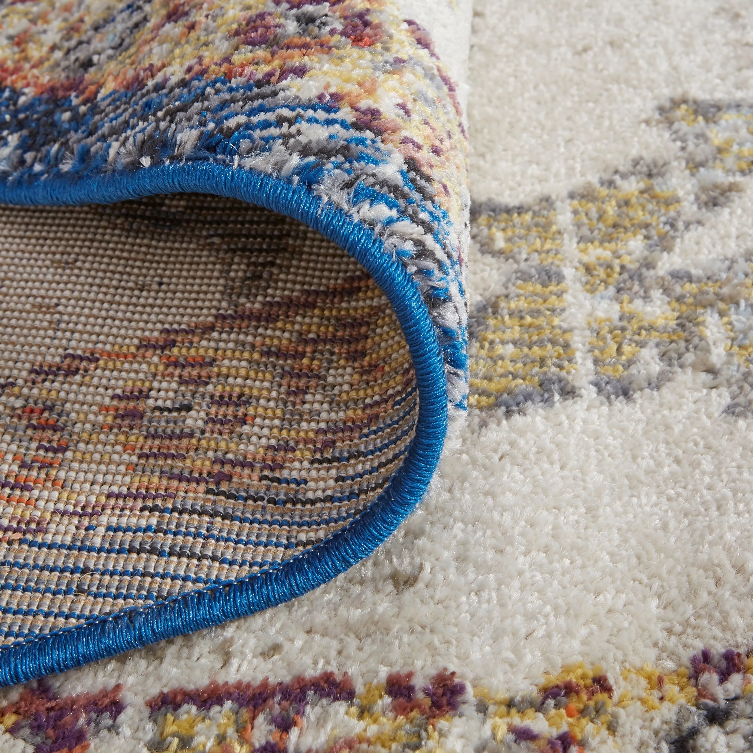 Bellini Machine Made Transitional Area Rug