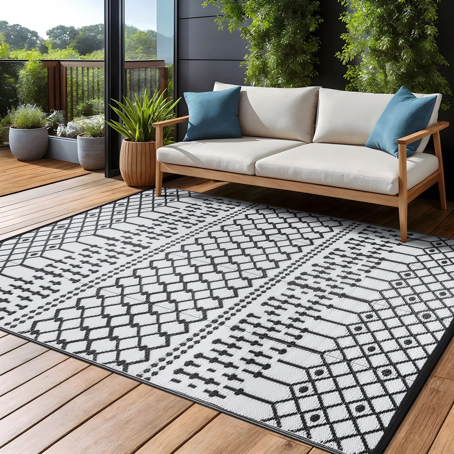 Beverly Rug Moroccan Trellis Outdoor Rug Waterproof for Patio. RV Camping