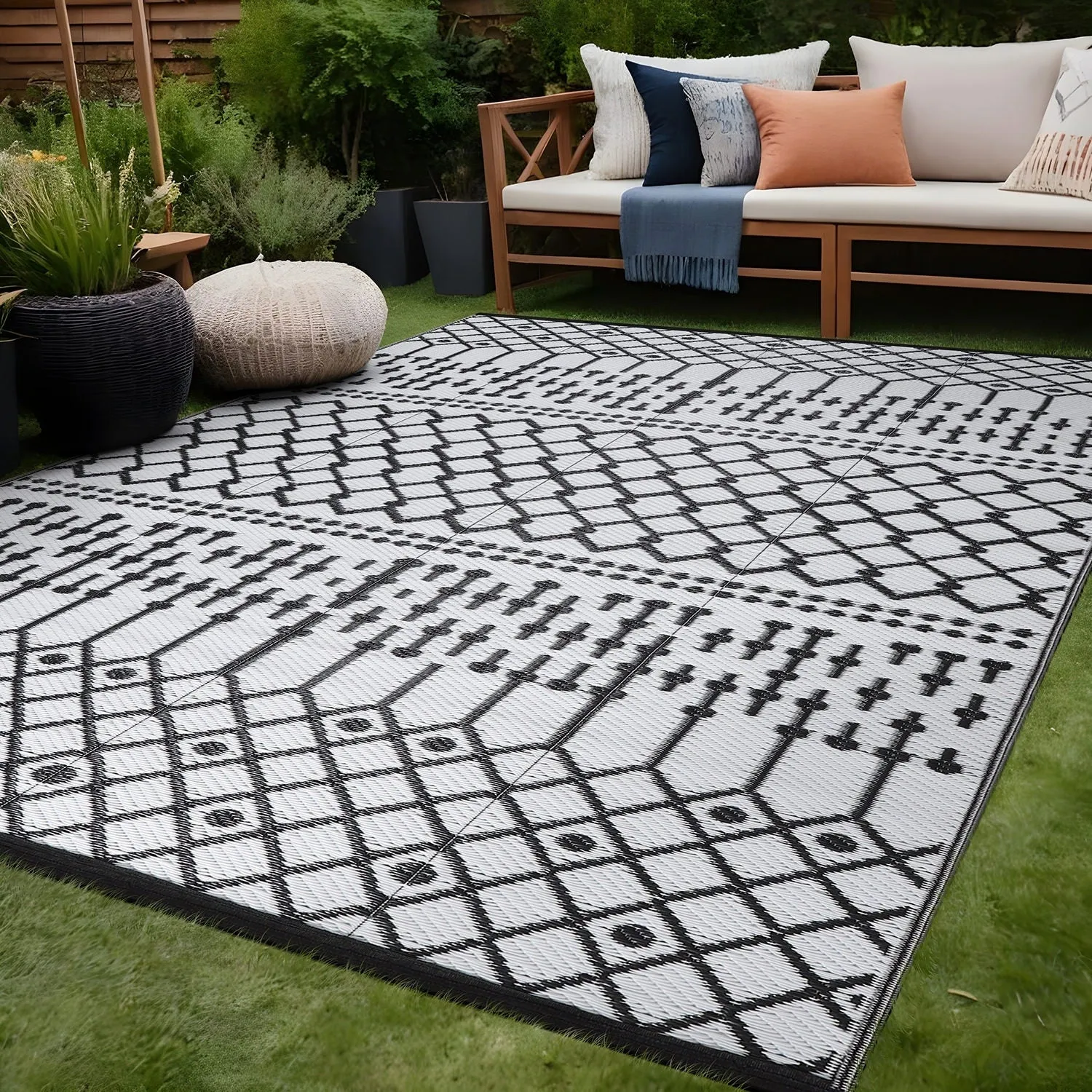 Beverly Rug Moroccan Trellis Outdoor Rug Waterproof for Patio. RV Camping