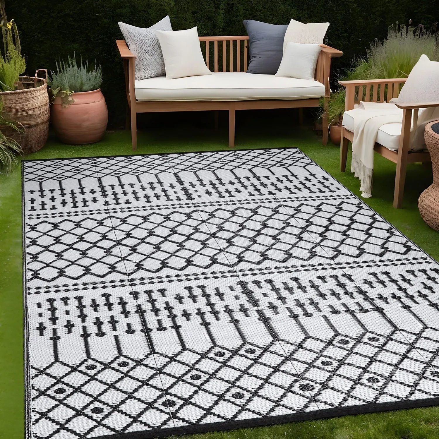 Beverly Rug Moroccan Trellis Outdoor Rug Waterproof for Patio. RV Camping