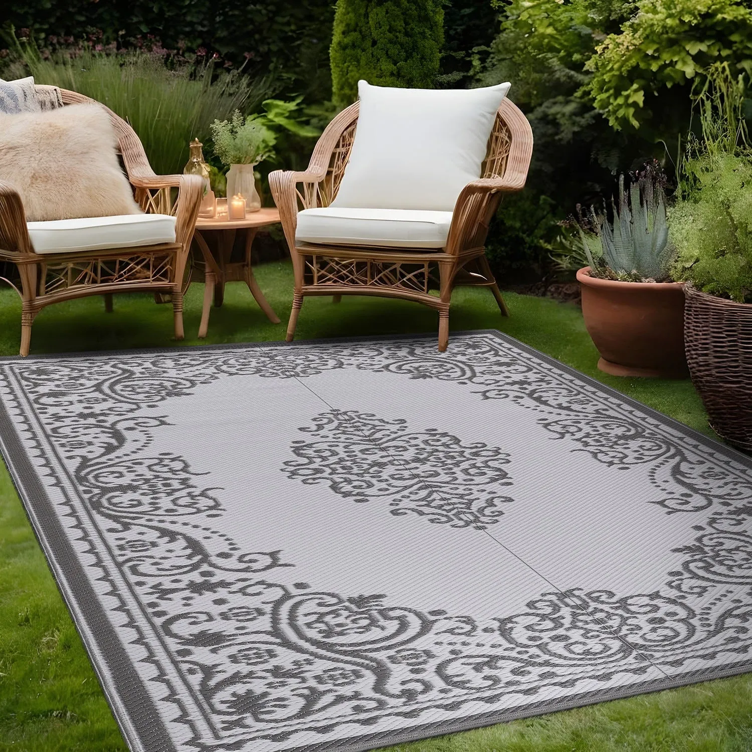 Beverly Rug Reversible Mats Plastic Outdoor Rug for Camping. Patio. Backyard. RV. Picnic. Deck