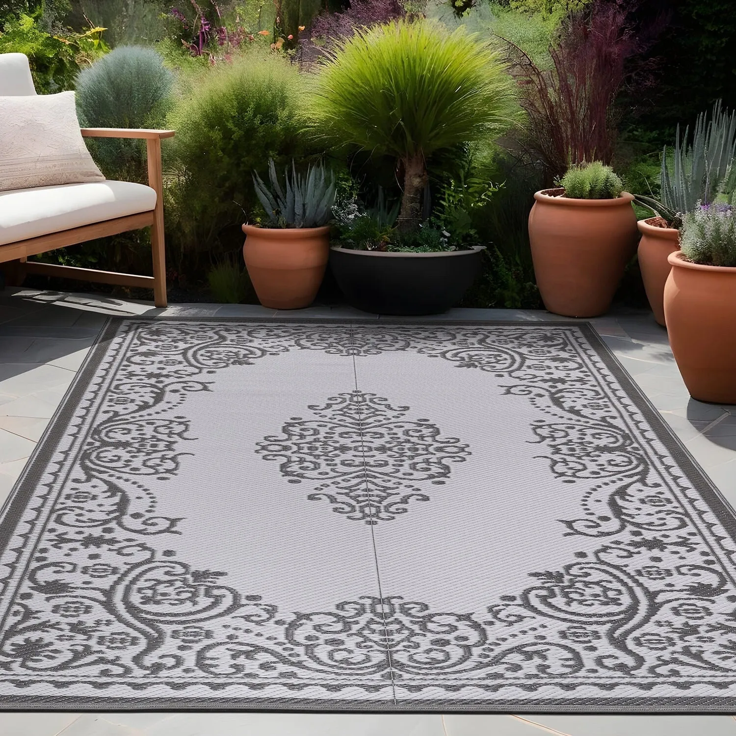 Beverly Rug Reversible Mats Plastic Outdoor Rug for Camping. Patio. Backyard. RV. Picnic. Deck