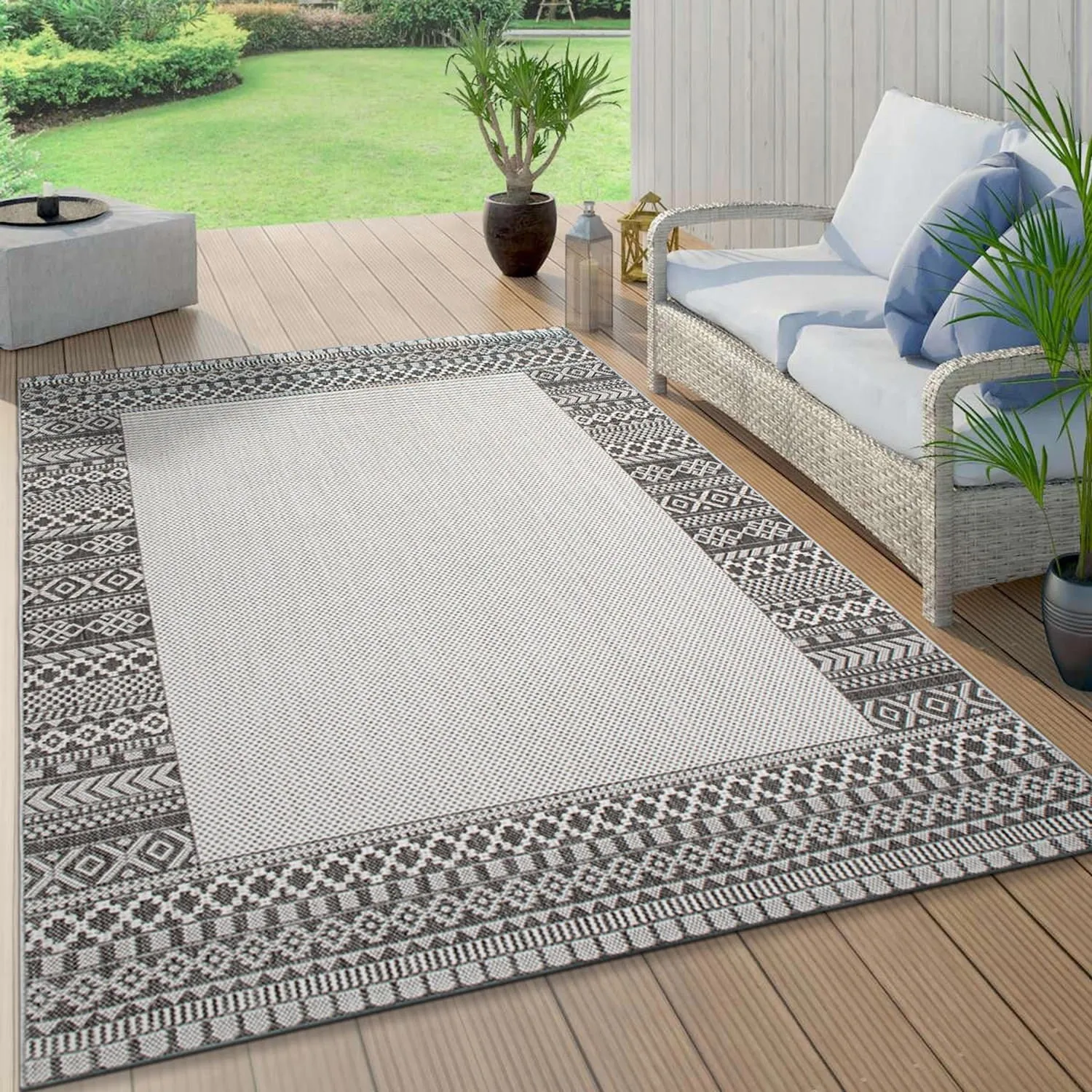 Bohemian Bordered Indoor/Outdoor Flatweave Waterproof Backyard Patio Area Rug