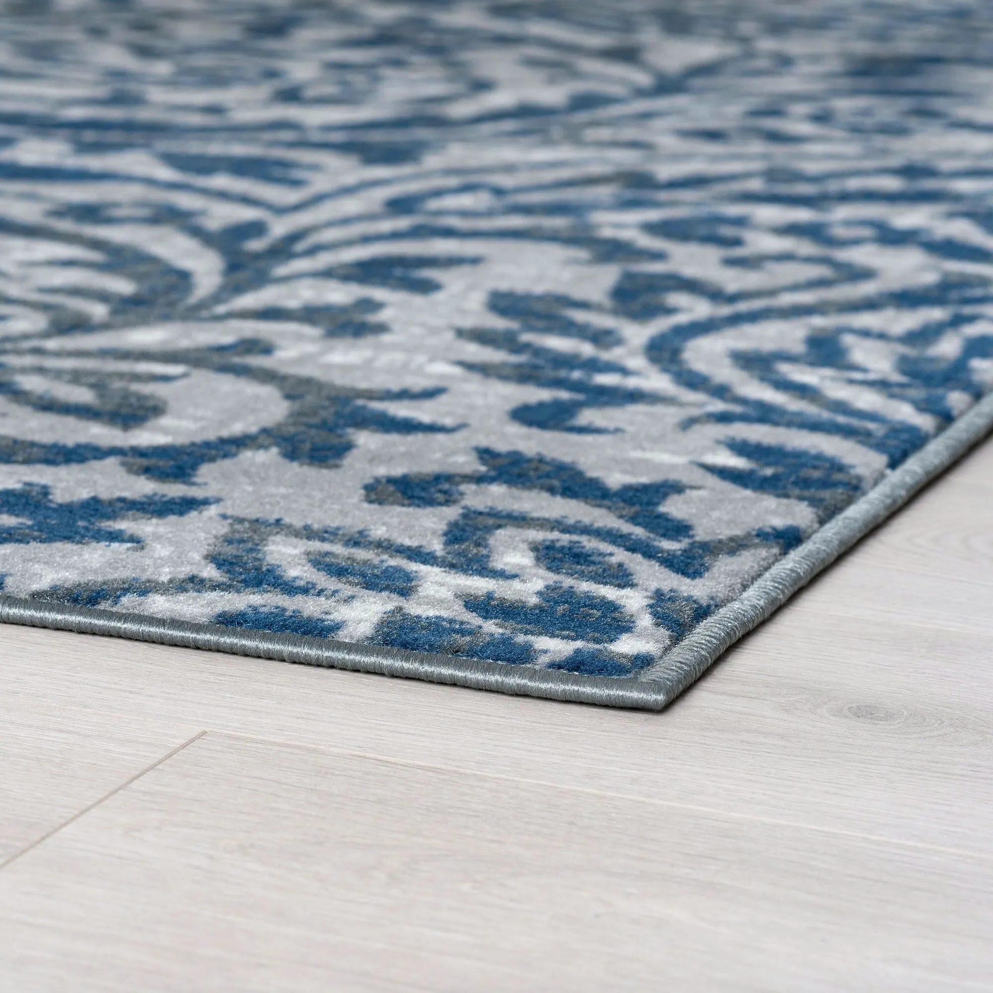 Carrington Farmhouse Floral & Botanical Indoor Area Rug