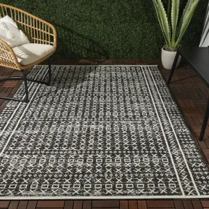 Carroll Tribal Indoor/Outdoor Area Rug