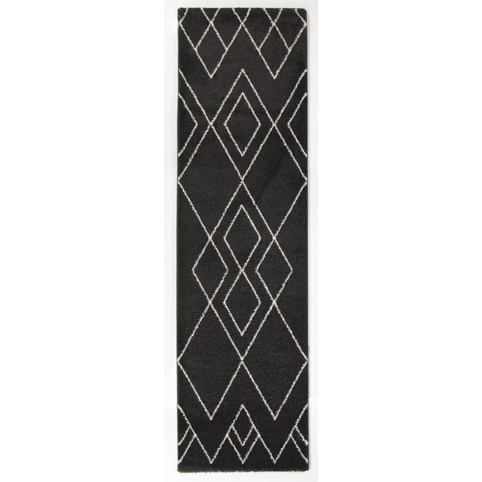 Carson Carrington Isgarde Diamond Area Rug