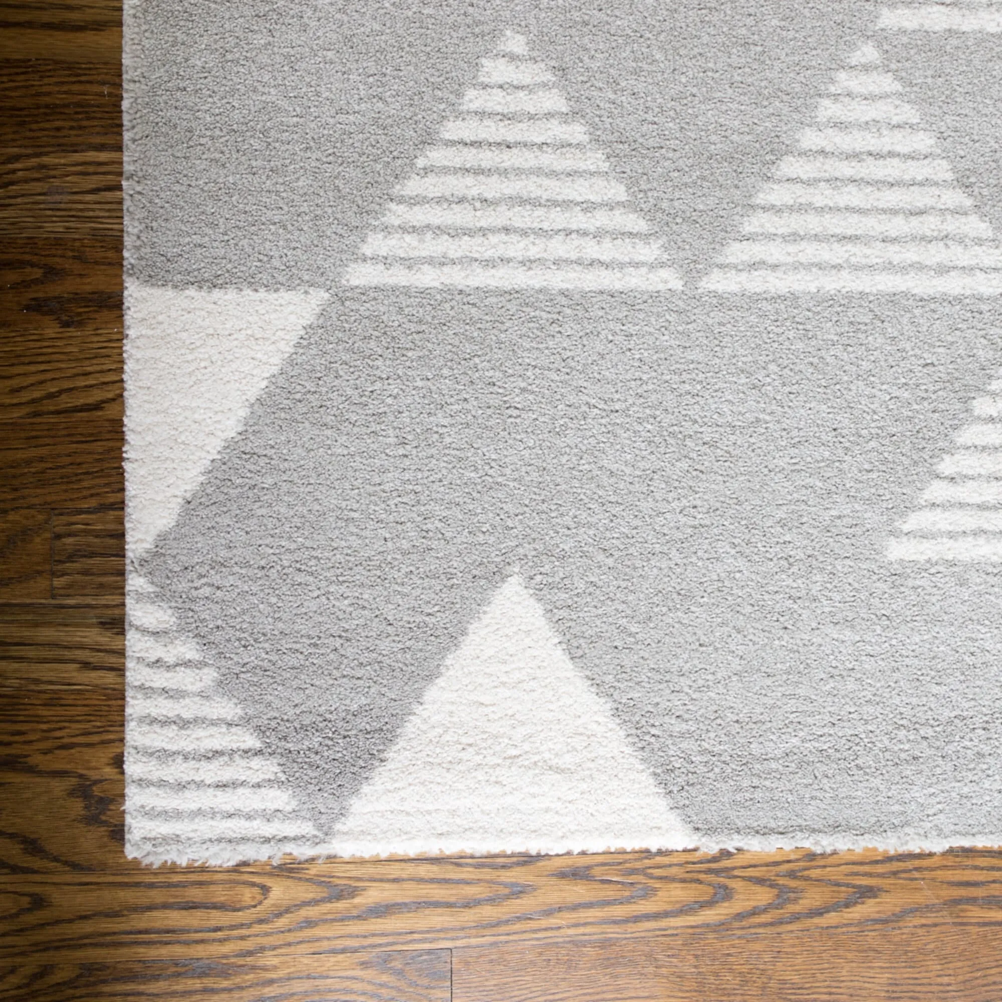 Carson Carrington Islingby Modern Geometric Area Rug