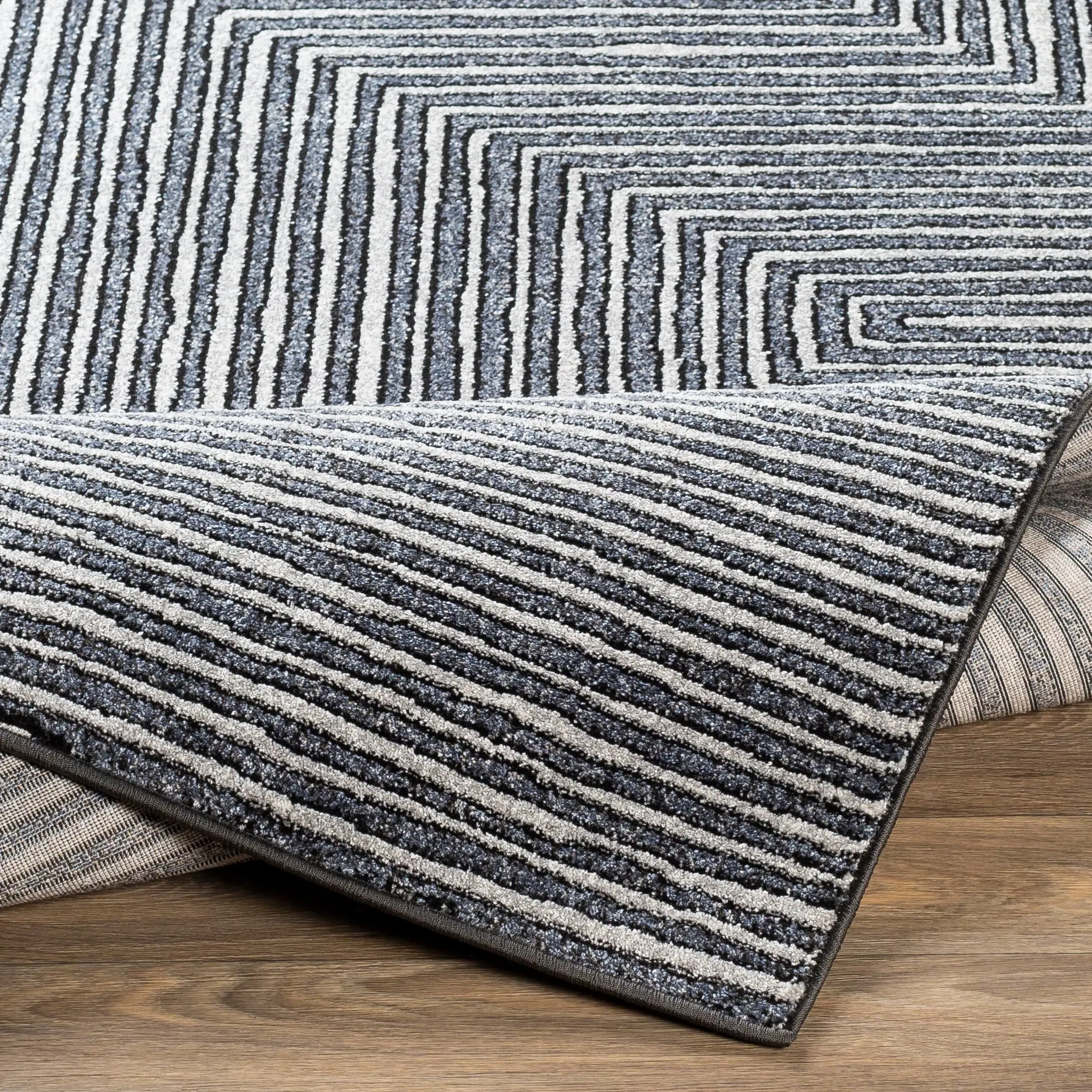Carson Carrington Sturup Diamond-shaped Pattern Area Rug