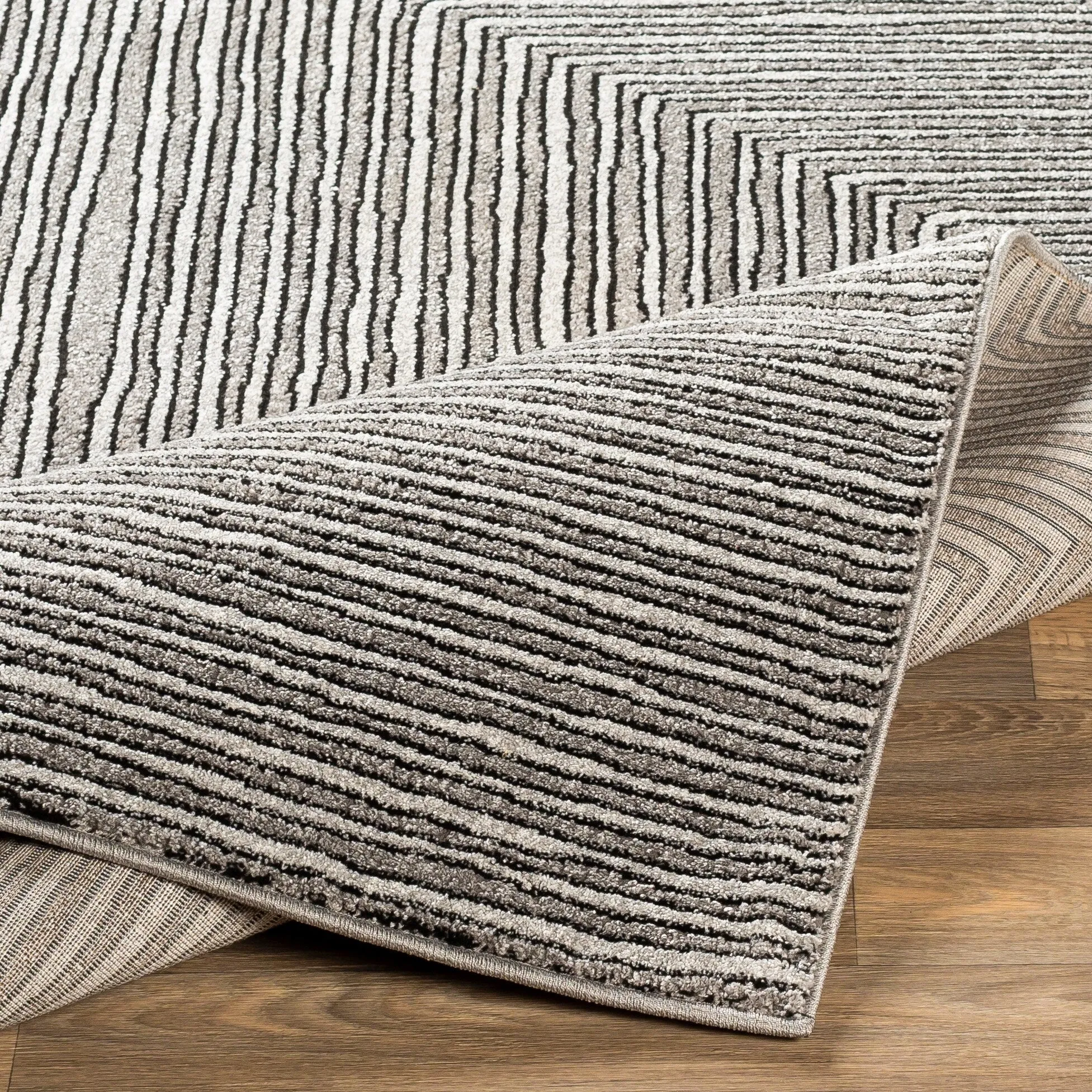 Carson Carrington Sturup Diamond-shaped Pattern Area Rug