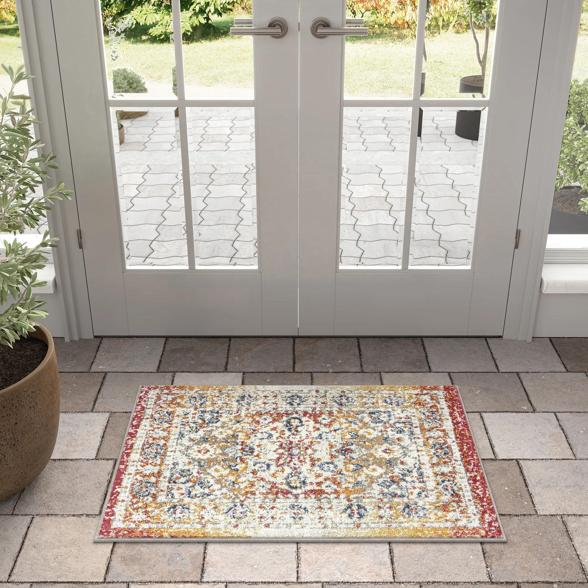 Chesney Bohemian & Eclectic Medallion Indoor Area Rug