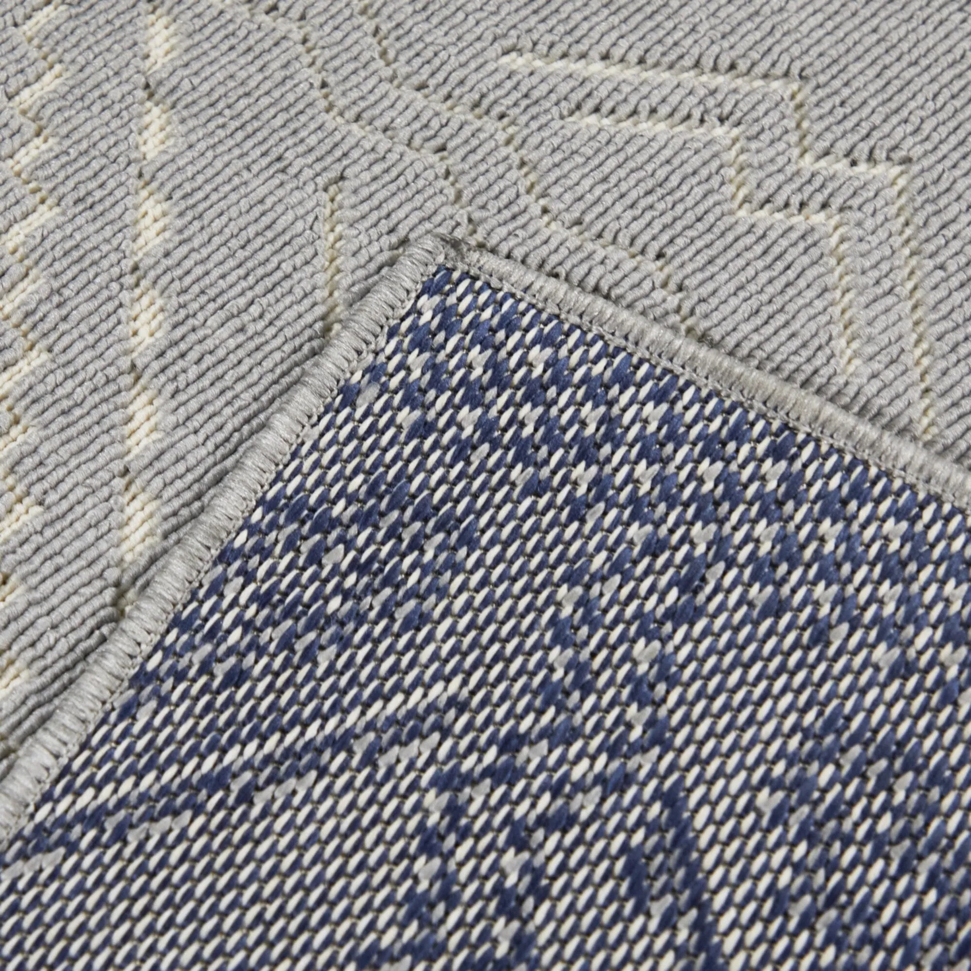 Davina Diamond Trellis Indoor/Outdoor Area Rug