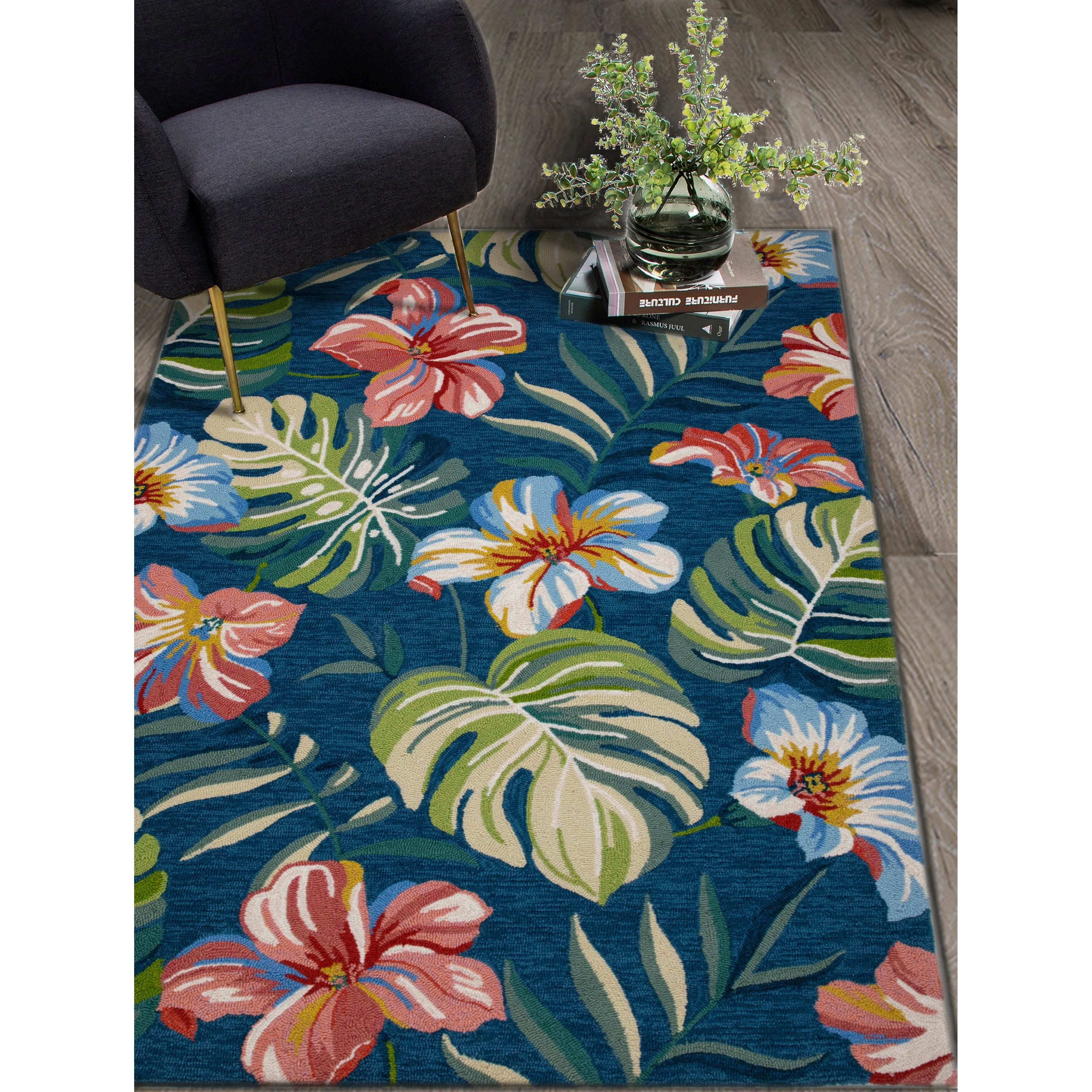 Domani Trails Hand-Made Indoor / Outdoor Tropical Palms Area Rug