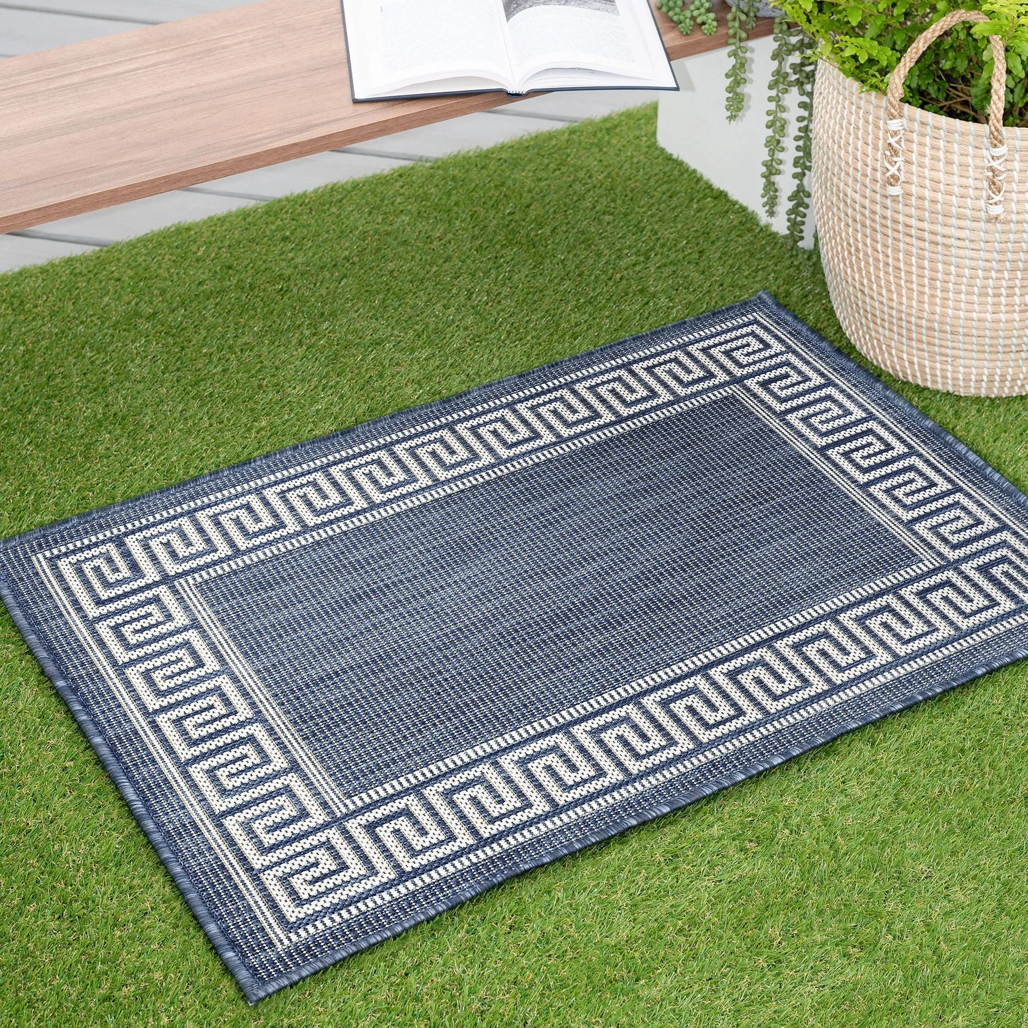 Exo Coastal Border Indoor/Outdoor Area Rug