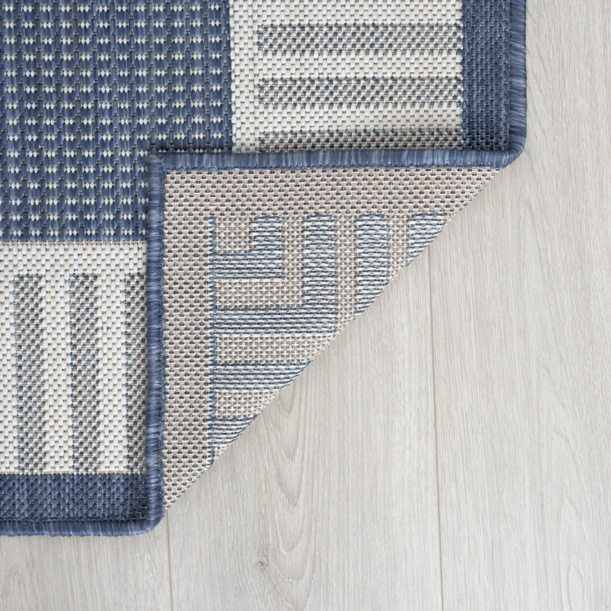 Exo Coastal Border Indoor/Outdoor Area Rug