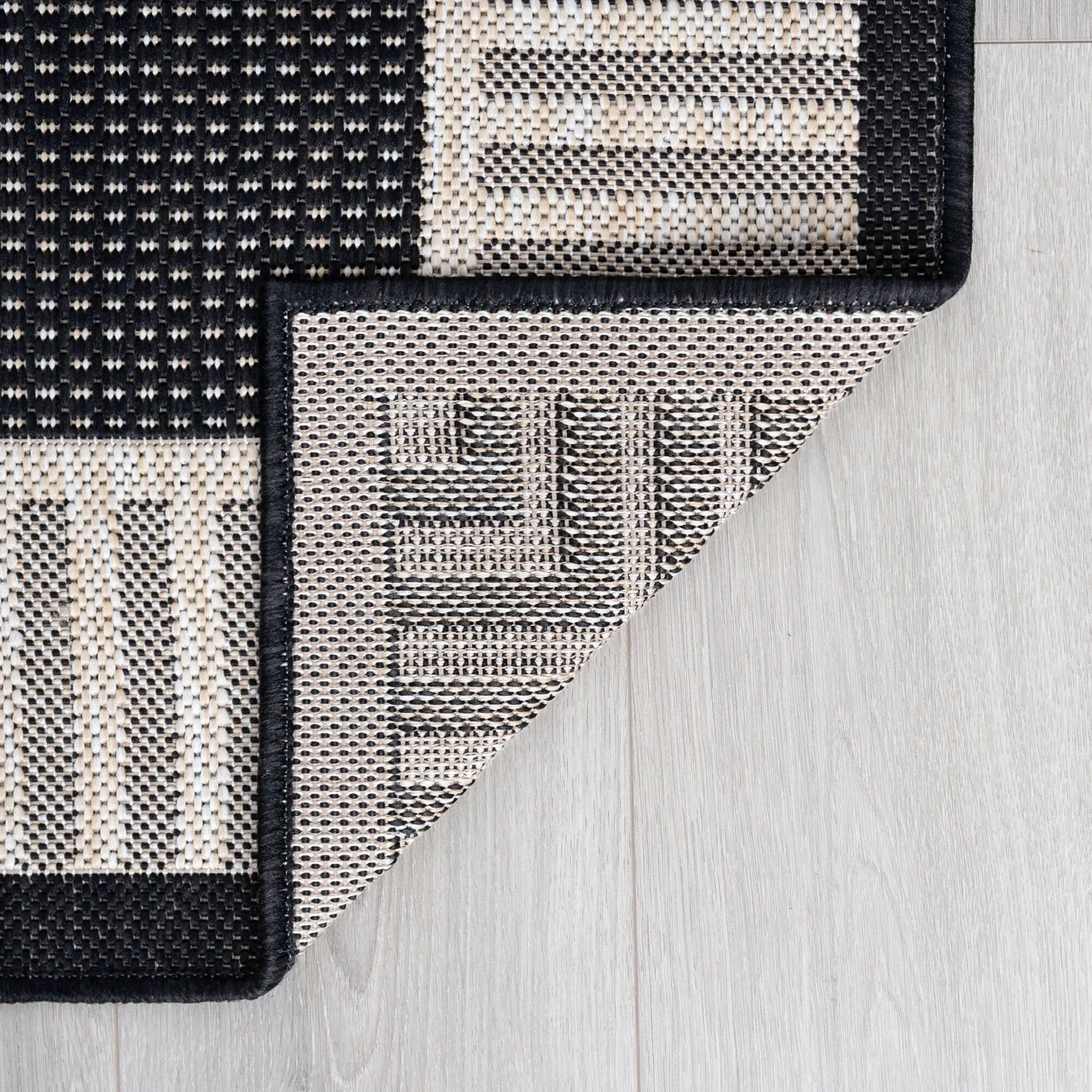 Exo Coastal Border Indoor/Outdoor Area Rug