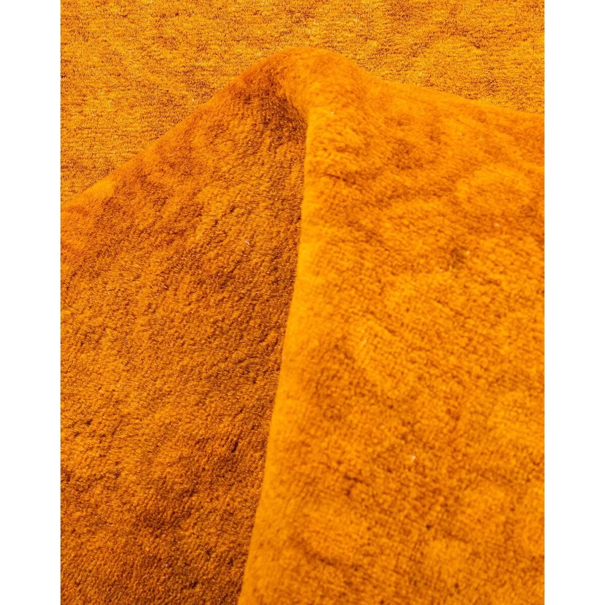 Fine Vibrance. One-of-a-Kind Hand-Knotted Runner Rug - Gold. 2' 7 x 20' 6 - 2' 7 x 20' 6