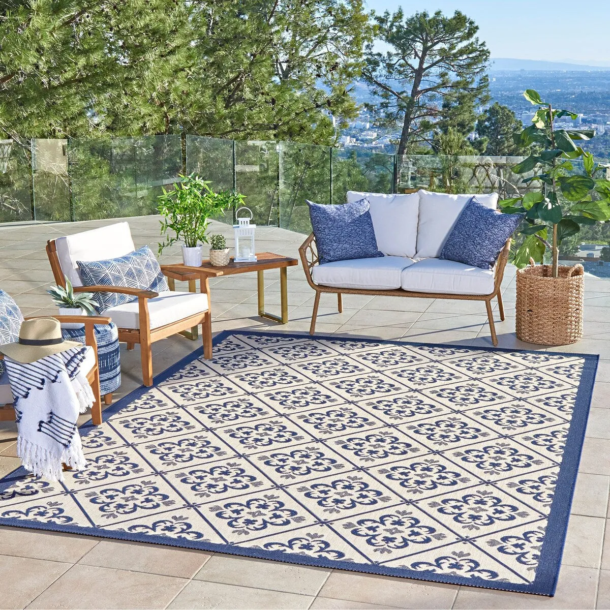 Gertmenian Paseo Bran Transitional Navy Medallion Flatweave Indoor/ Outdoor Area Rug