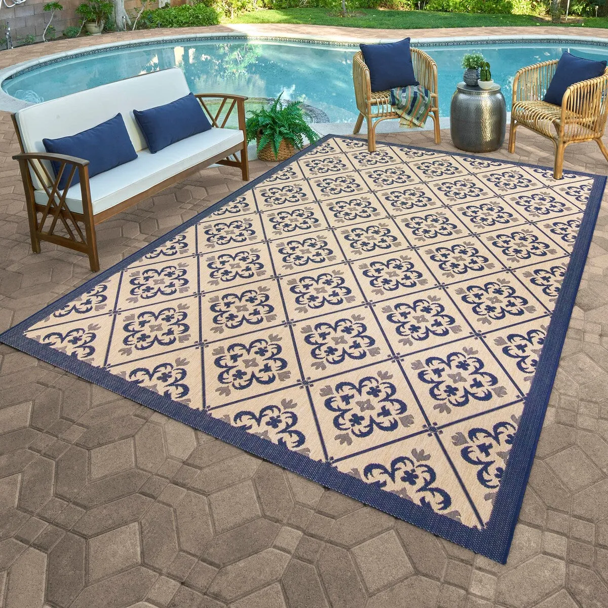 Gertmenian Paseo Bran Transitional Navy Medallion Flatweave Indoor/ Outdoor Area Rug