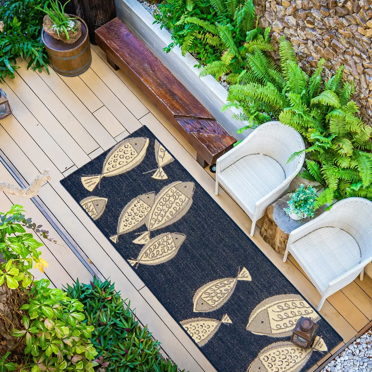 Gertmenian Paseo Loutro Navy Casual Nautical Fish Indoor/ Outdoor Area Rug