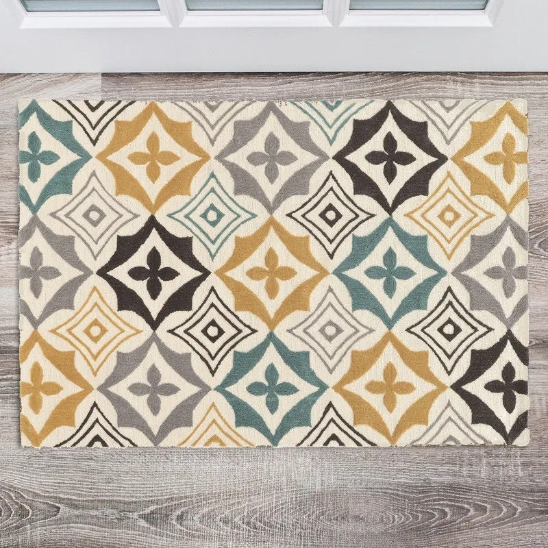 Hand Tufted TRIO Emblem Polyester Rug