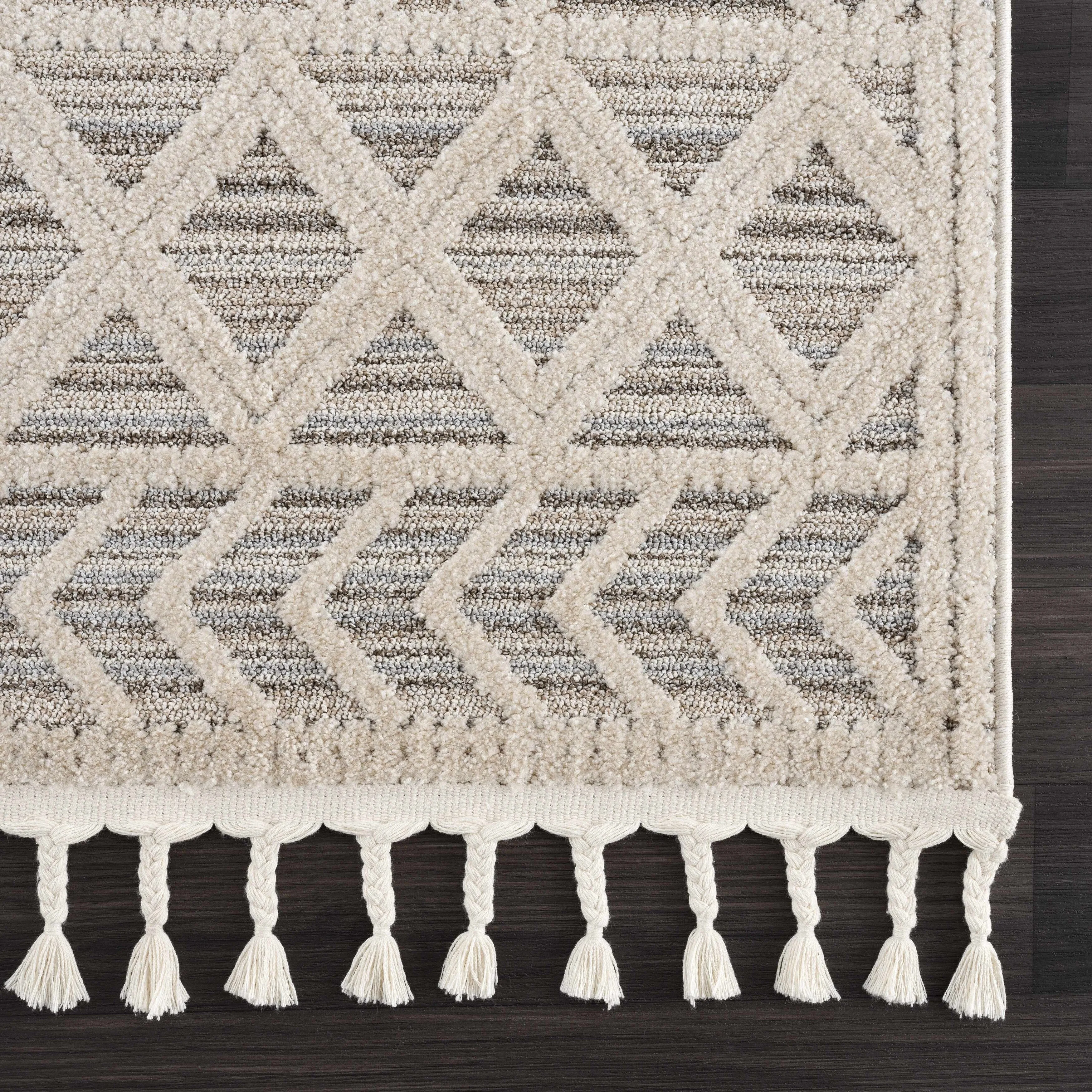 Hauteloom Magnolia Moroccan Trellis Farmhouse High Low Area Rug
