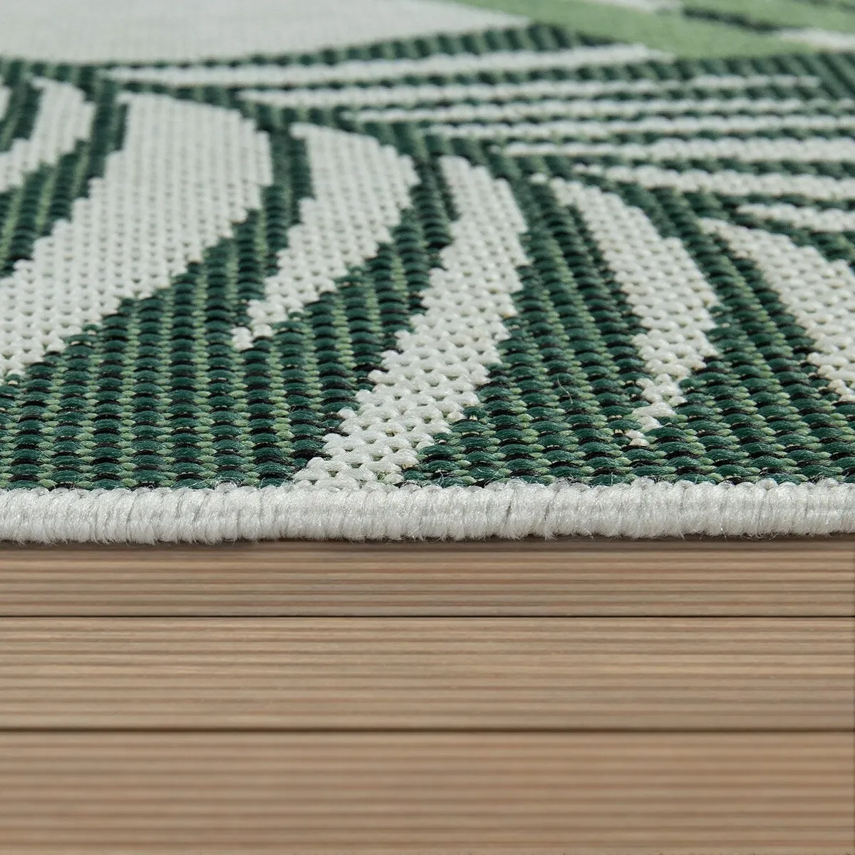 Indoor & Outdoor Rug - Jungle Design with Green Palm Trees